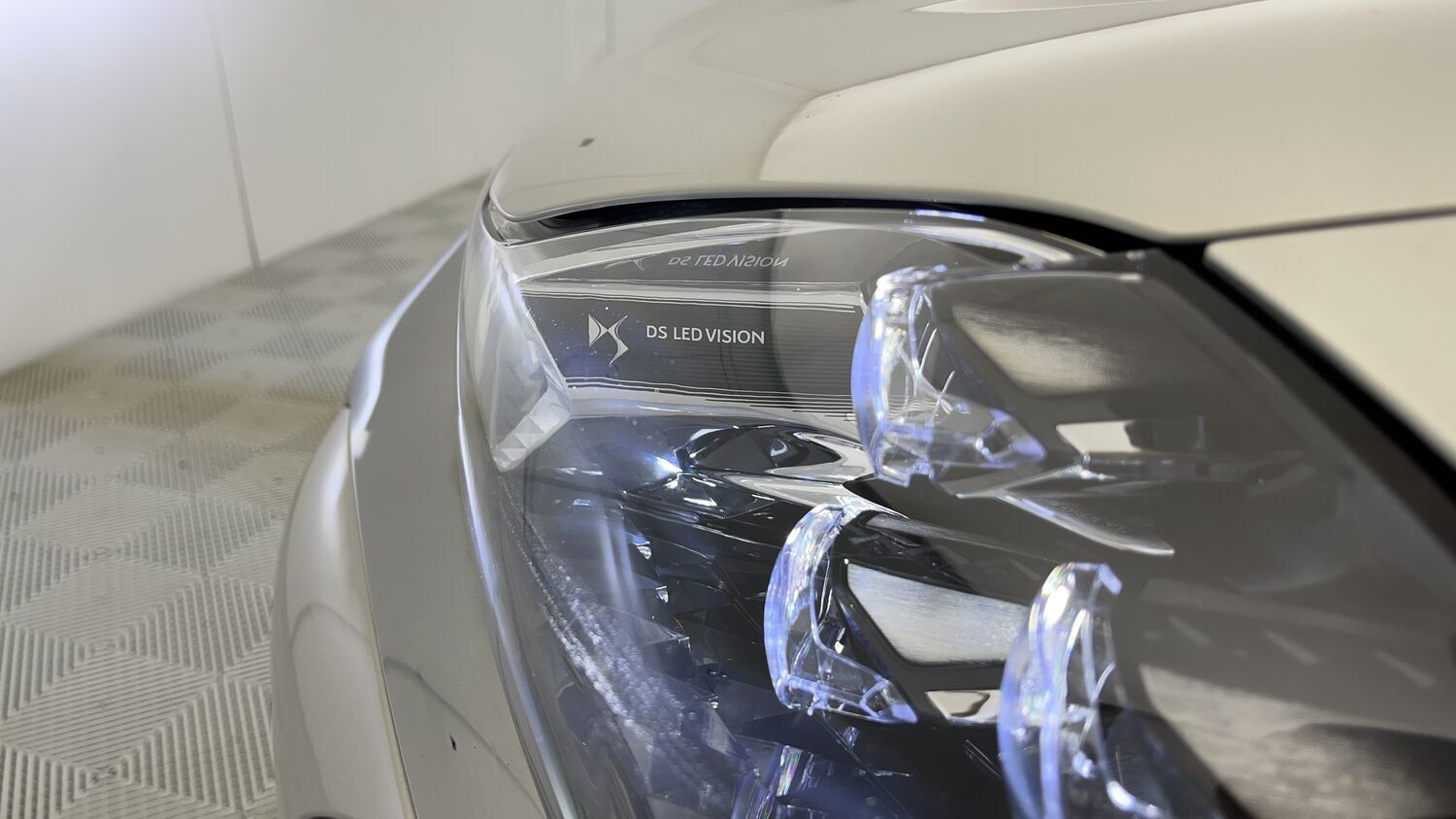 Vente en ligne Ds Ds3 Crossback DS3 CROSSBACK E-Tense Rivoli 136ch au prix de 31 600 €