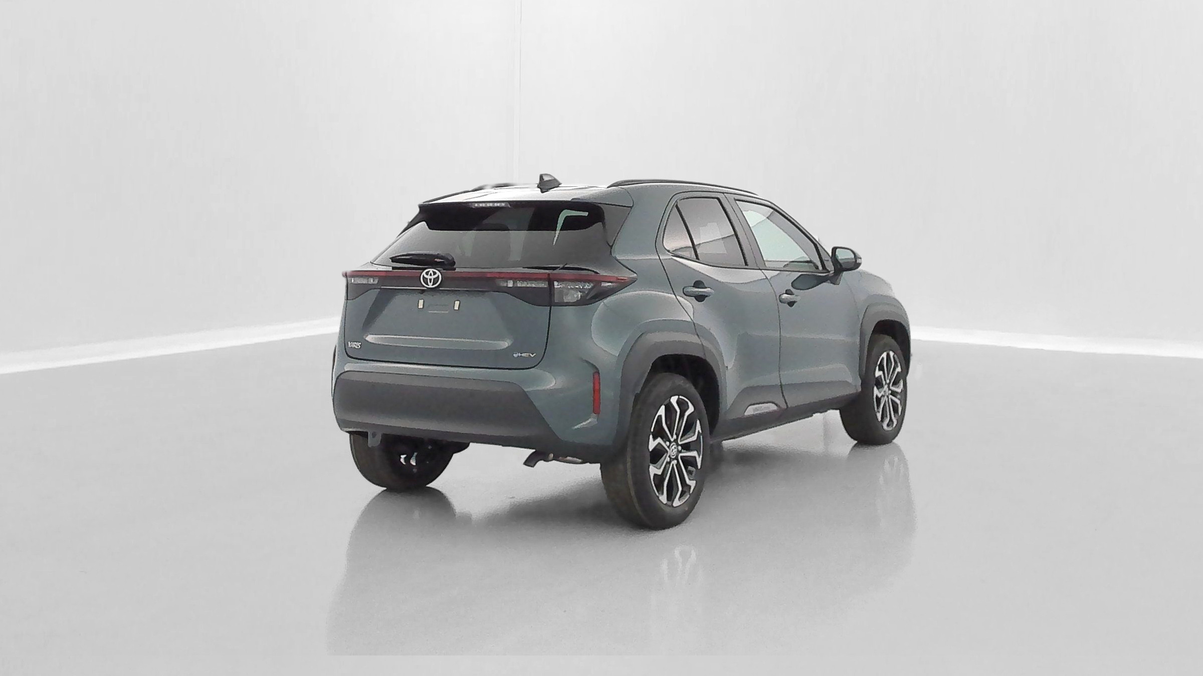 Vente en ligne Toyota Yaris Cross YARIS CROSS 1.5 Hybride 130h Design e-CVT au prix de 28 900 €