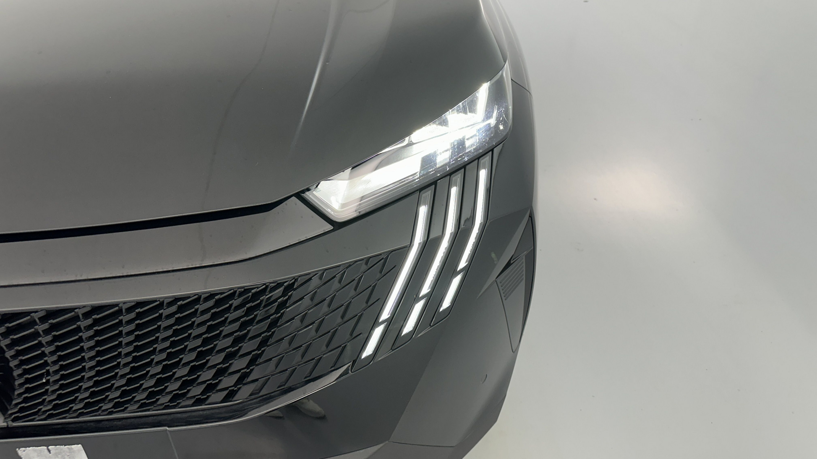 Vente en ligne Peugeot 5008 5008 III 1.2 Hybrid 145ch Allure e-DCS6 au prix de 29 900 €
