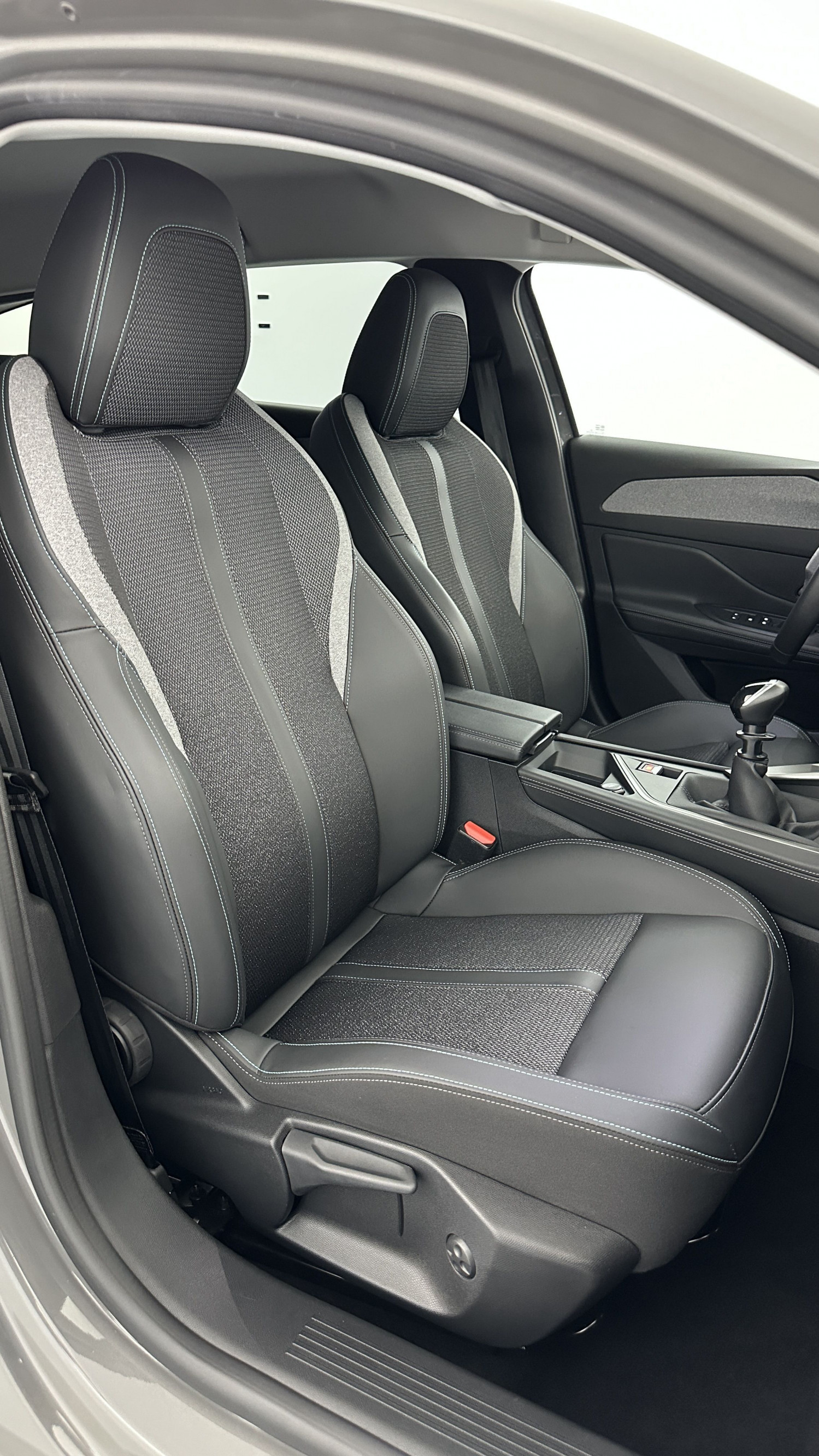 Vente en ligne Peugeot 308 SW 308 SW 1.2 PureTech 130ch Allure au prix de 21 910 €