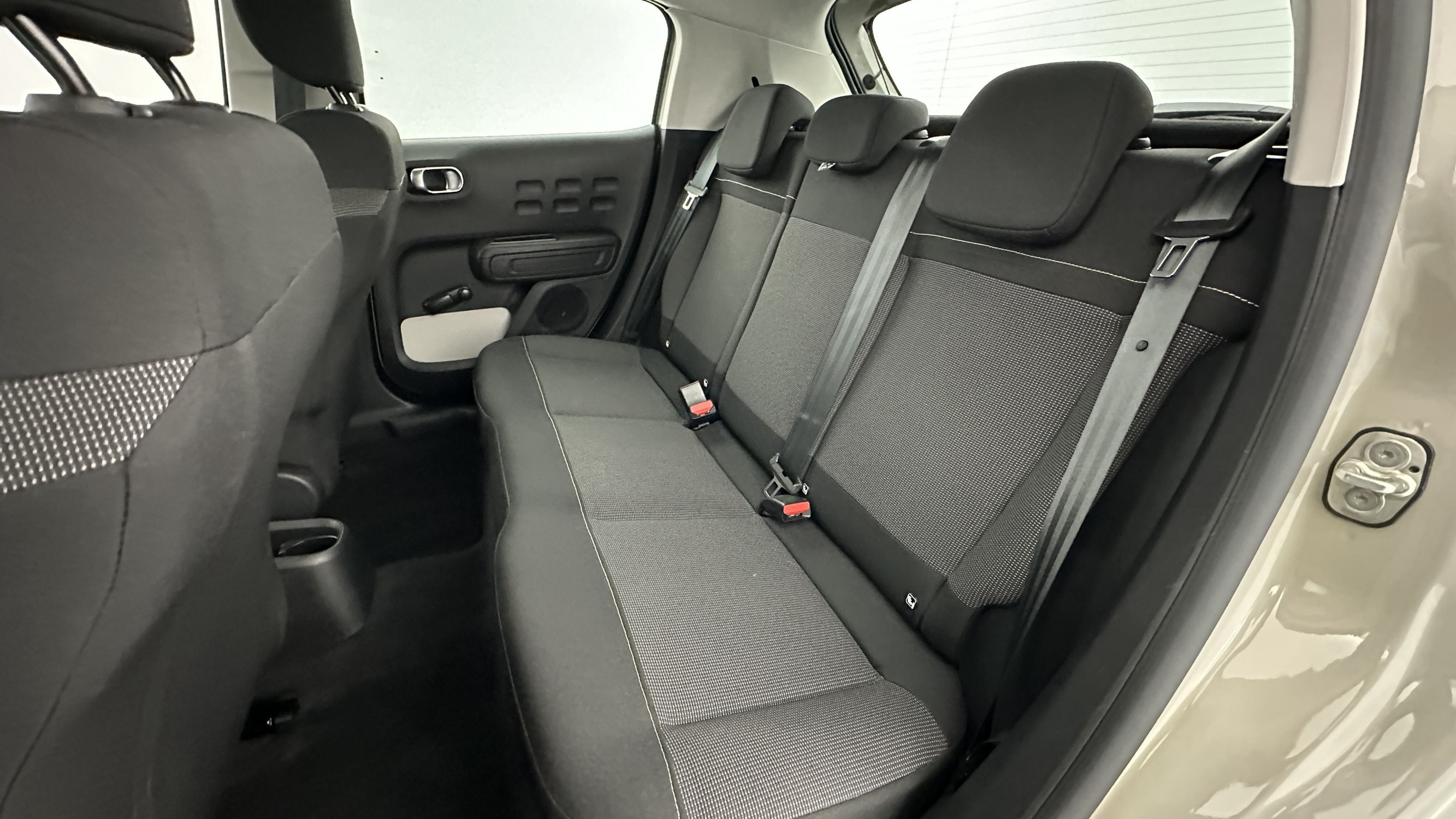 Vente en ligne Citroën C3 C3 1.2 PureTech 83ch Feel Pack au prix de 19 520 €
