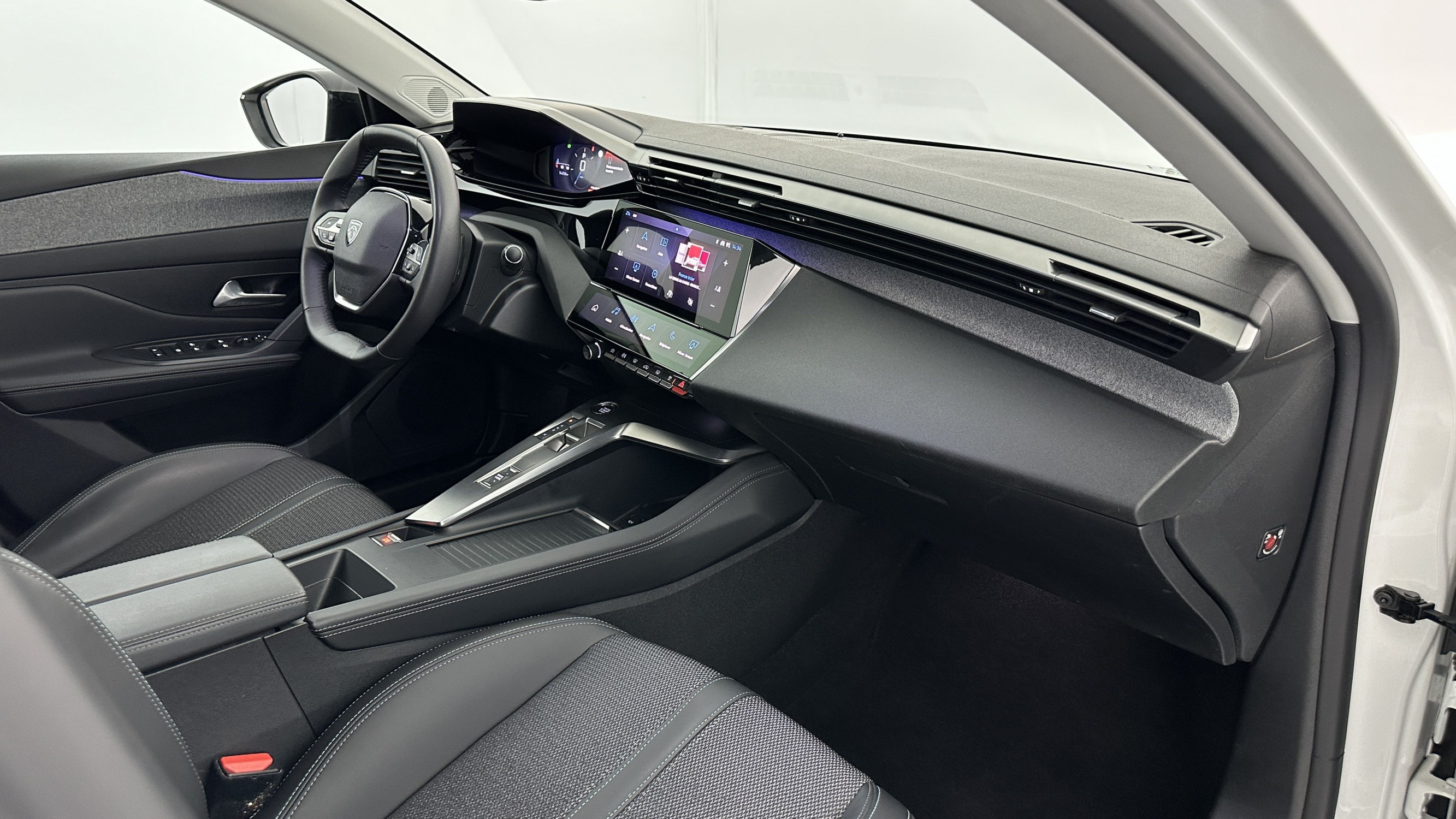 Vente en ligne Peugeot 308 308 III 1.2 Puretech 130ch Allure Pack EAT8 au prix de 21 080 €