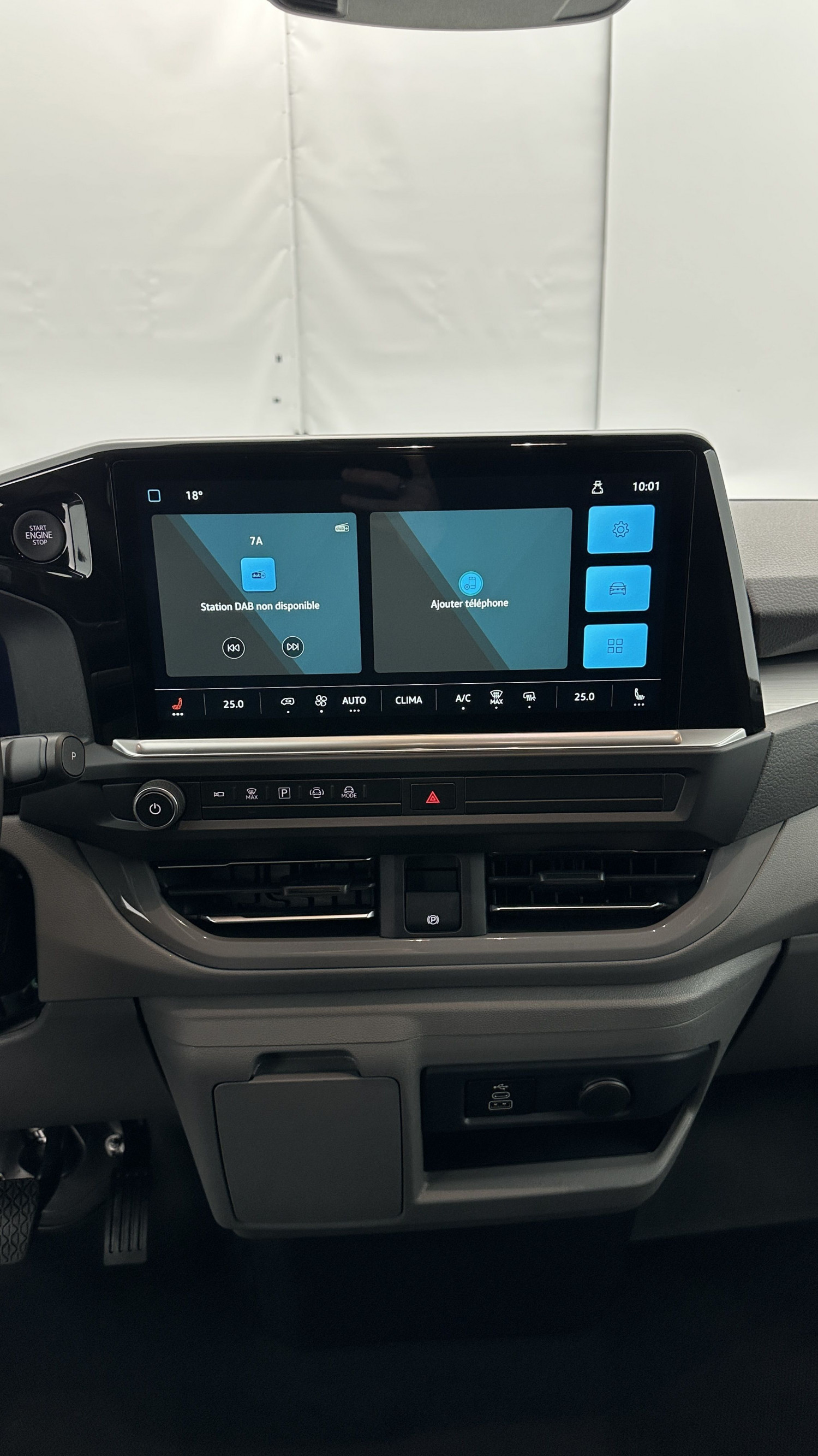 Vente en ligne Volkswagen Transporter TRANSPORTER PROCAB T7 L1H1 2.0 TDI 170ch Business BVA8 au prix de 50 720 €