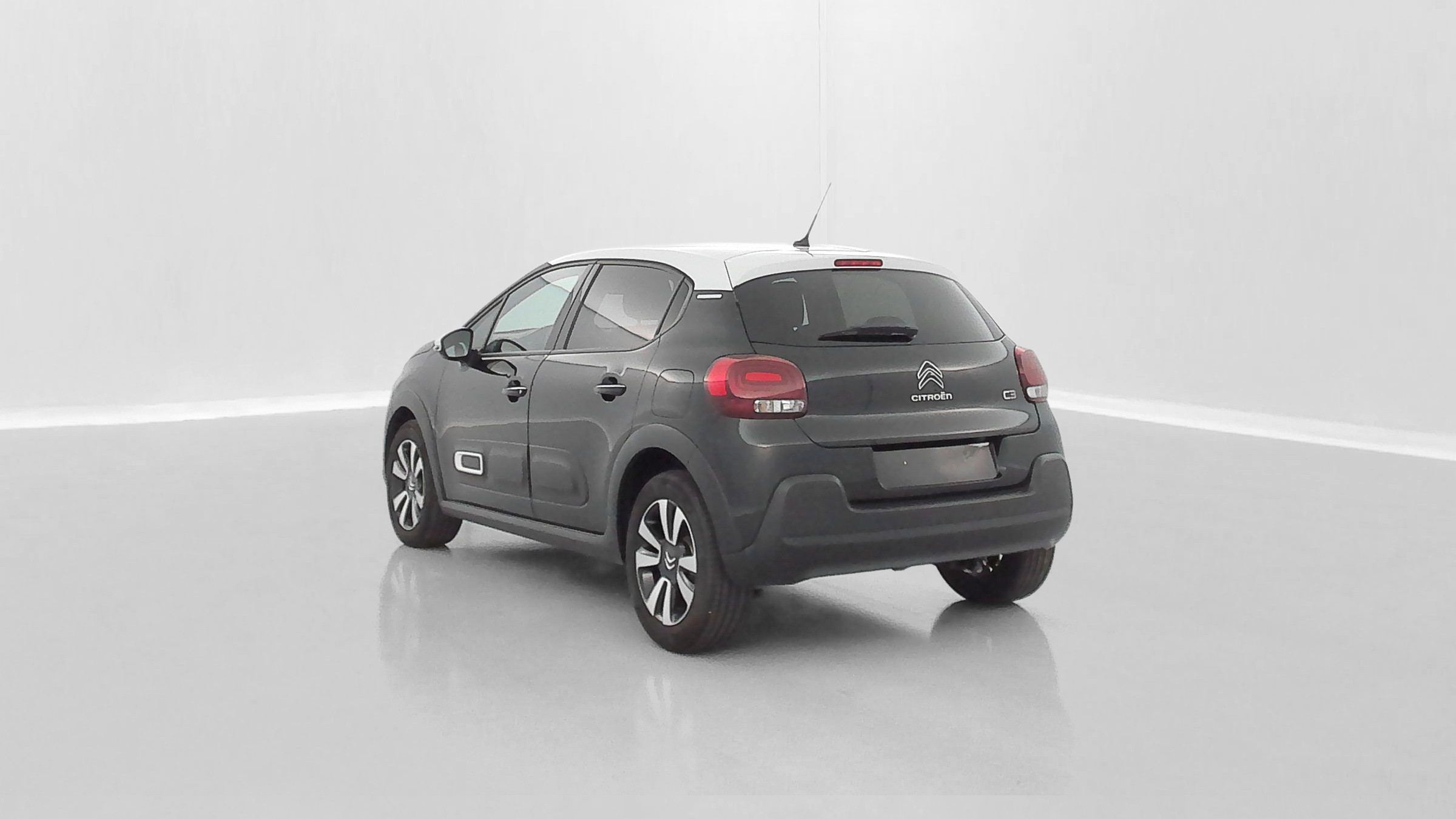 Vente en ligne Citroën C3 C3 III 1.2 PureTech 110ch Shine au prix de 16 600 €