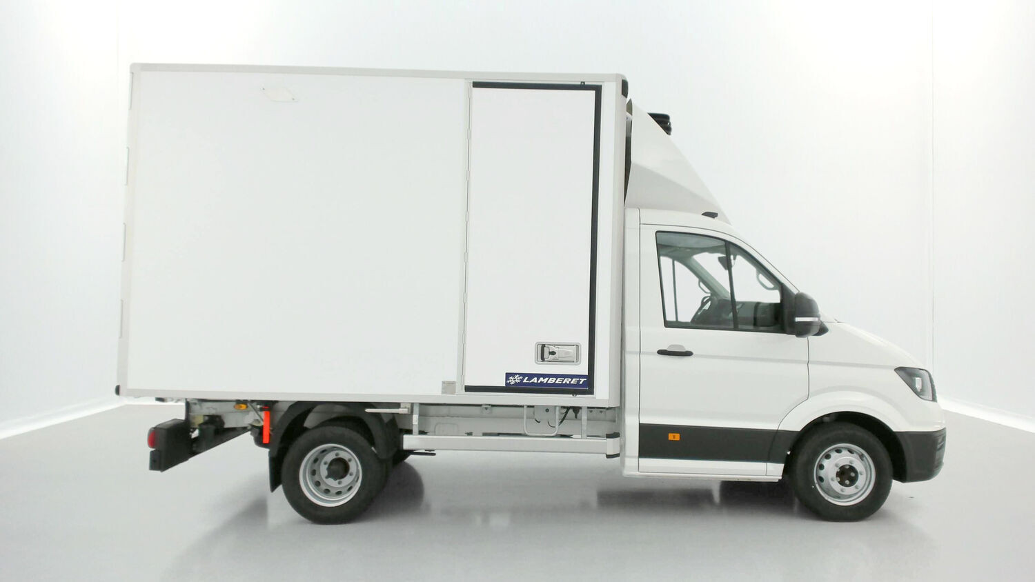 Vente en ligne Volkswagen Crafter Combi CRAFTER CC 35 L3 RJ 2.0 TDI 163ch Business BVA Frigo Lamberet au prix de 63 920 €