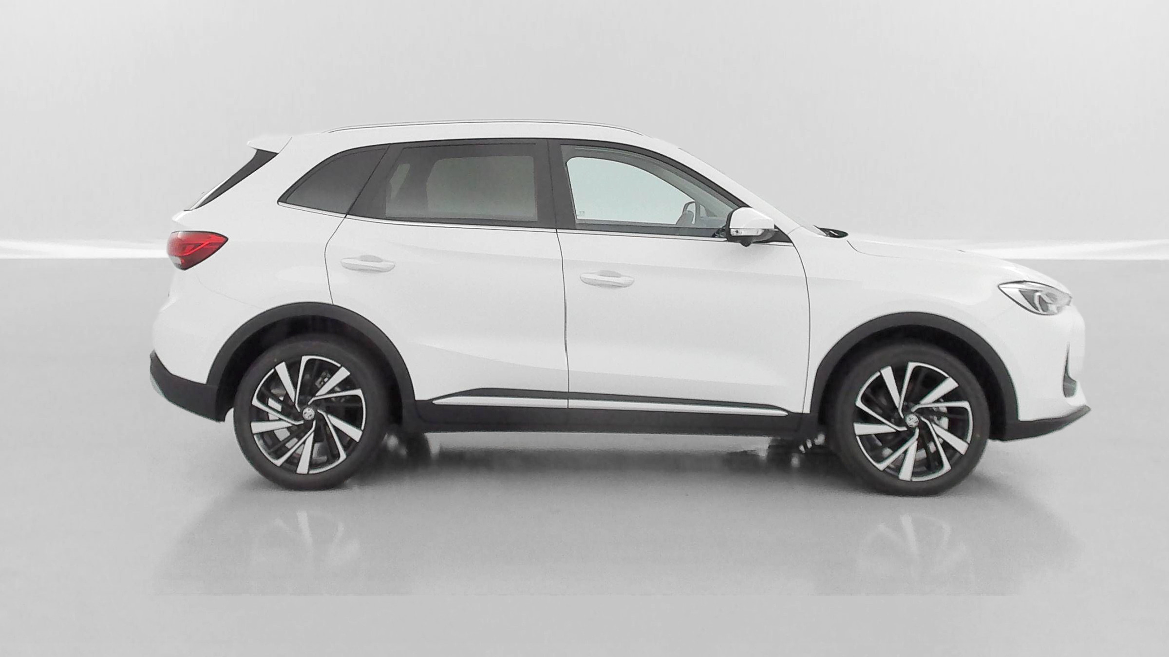 Vente en ligne Mg ZS ZS 1.5 L Hybrid+ 197ch Luxury au prix de 24 500 €