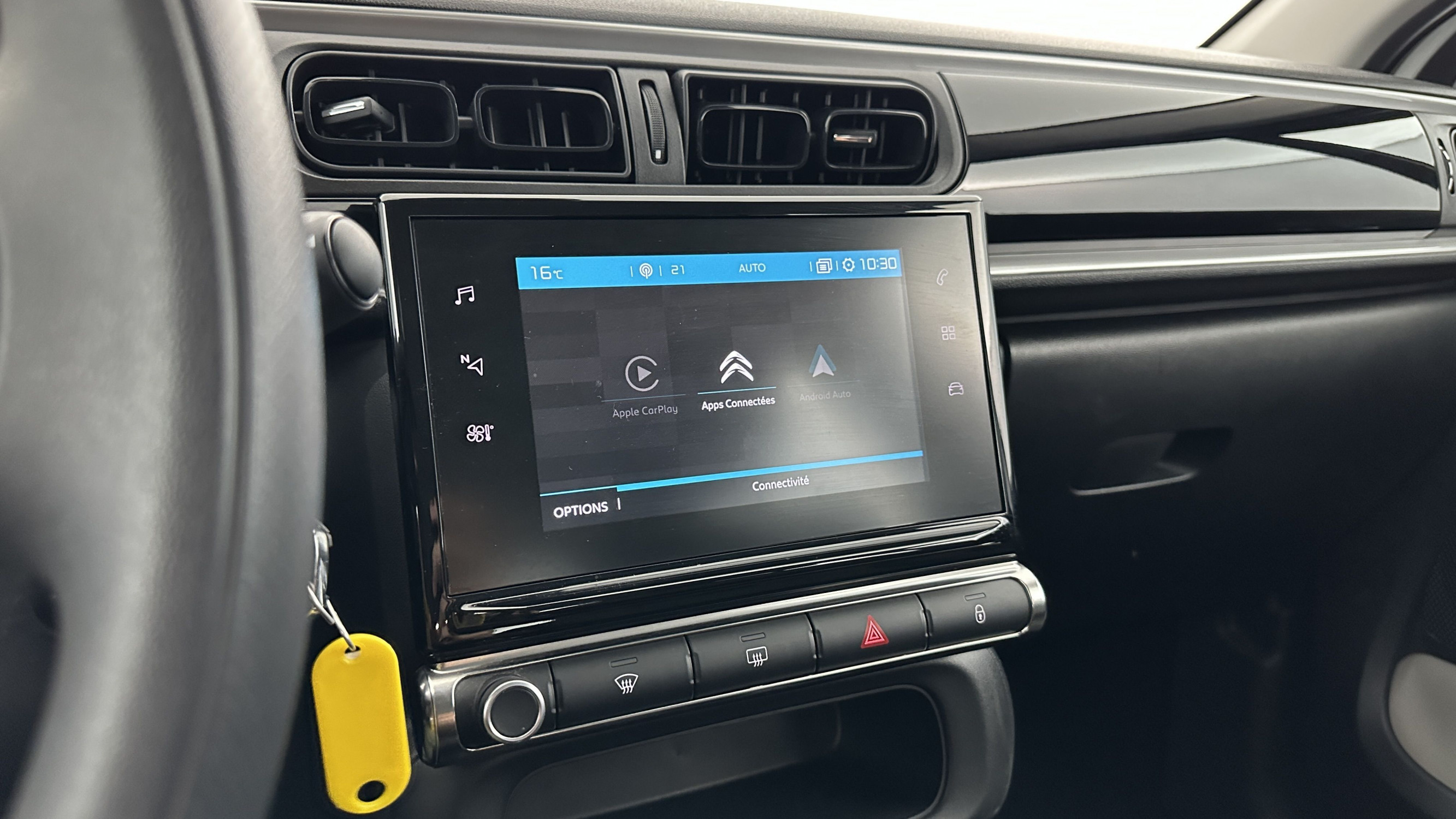 Vente en ligne Citroën C3 C3 1.2 PureTech 83ch Feel Pack au prix de 16 600 €