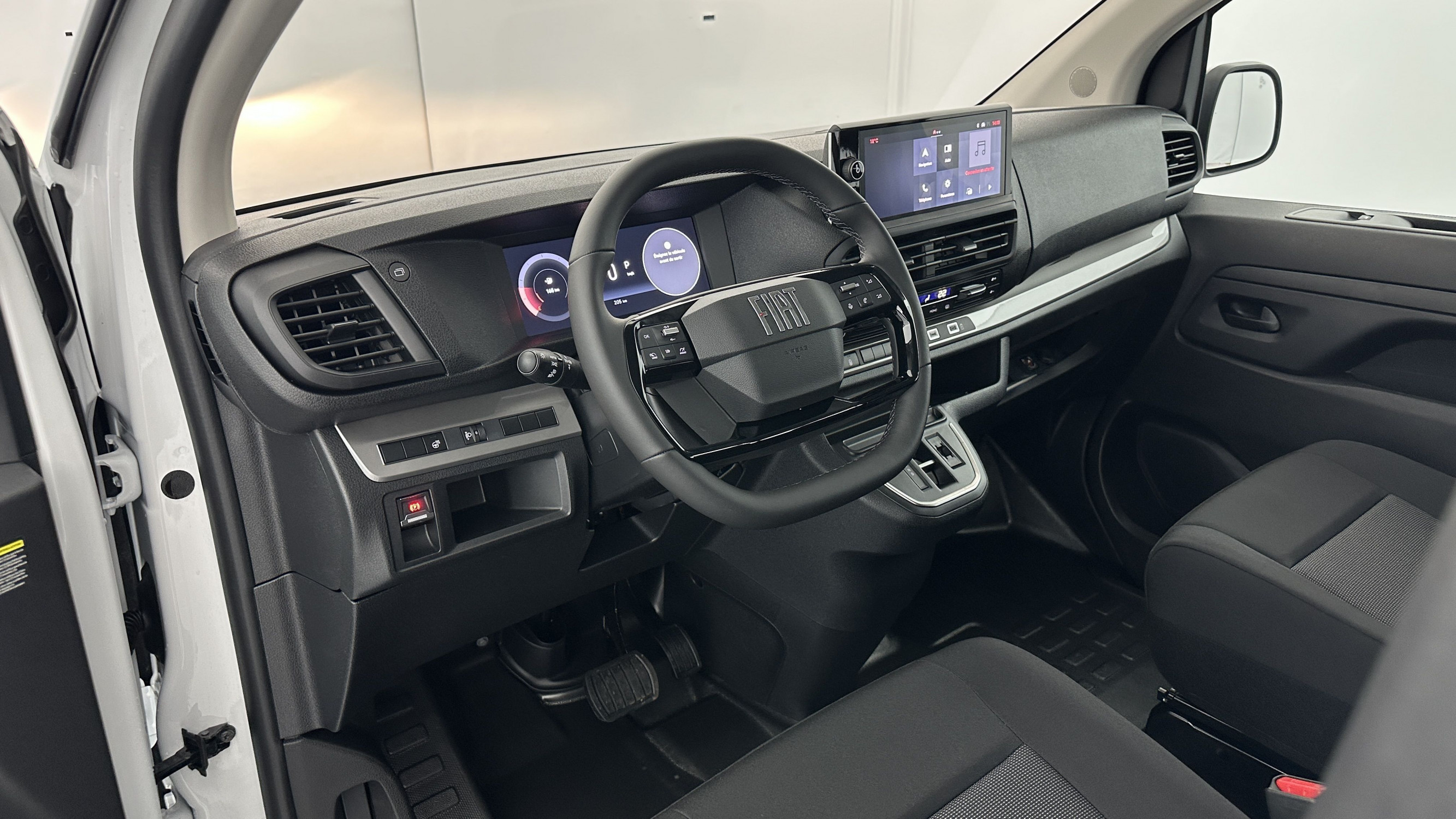 Vente en ligne Fiat Scudo SCUDO CA M 2.0 BlueHDi 180ch Pack Premium Connect EAT8 au prix de 37 160 €