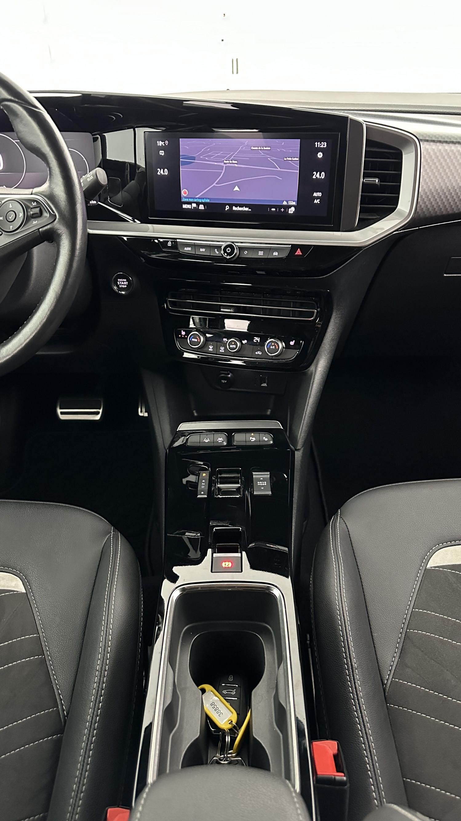 Vente en ligne Opel Mokka MOKKA-E 136ch Ultimate au prix de 25 900 €