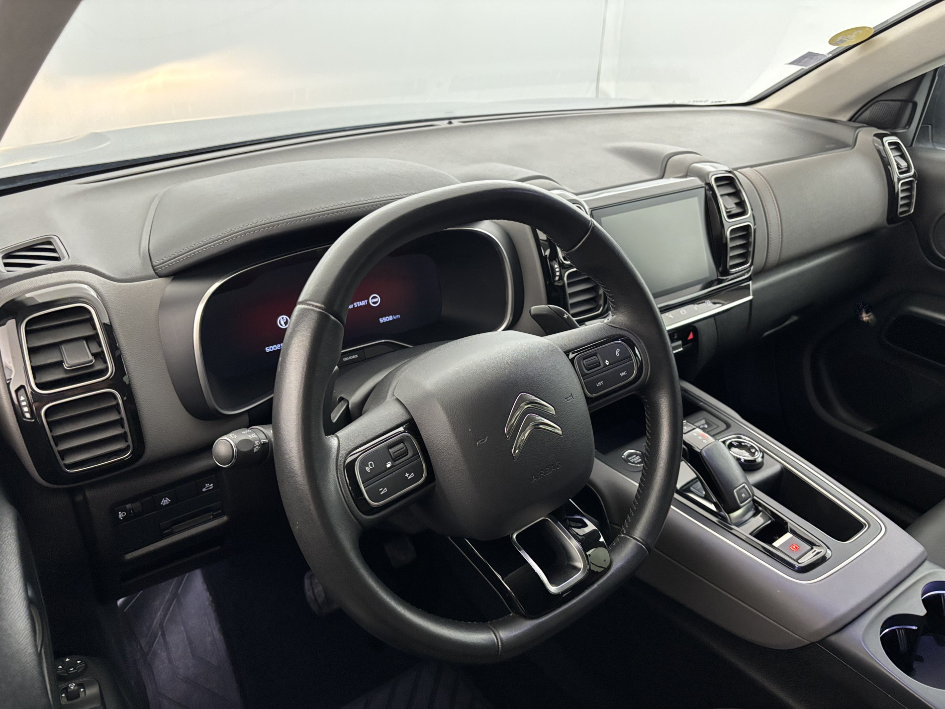 Vente en ligne Citroën C5 Aircross BlueHDi 130ch Feel EAT8 Suréquipé au prix de 15 990 €