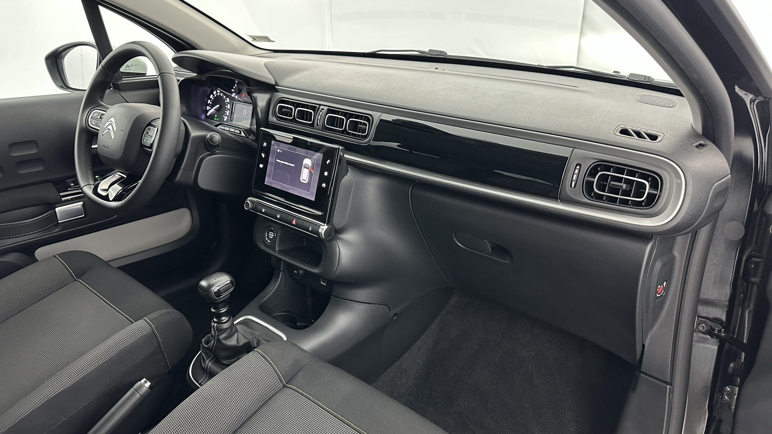 Vente en ligne Citroën C3 C3 III 1.2 PureTech 110ch Shine au prix de 16 600 €