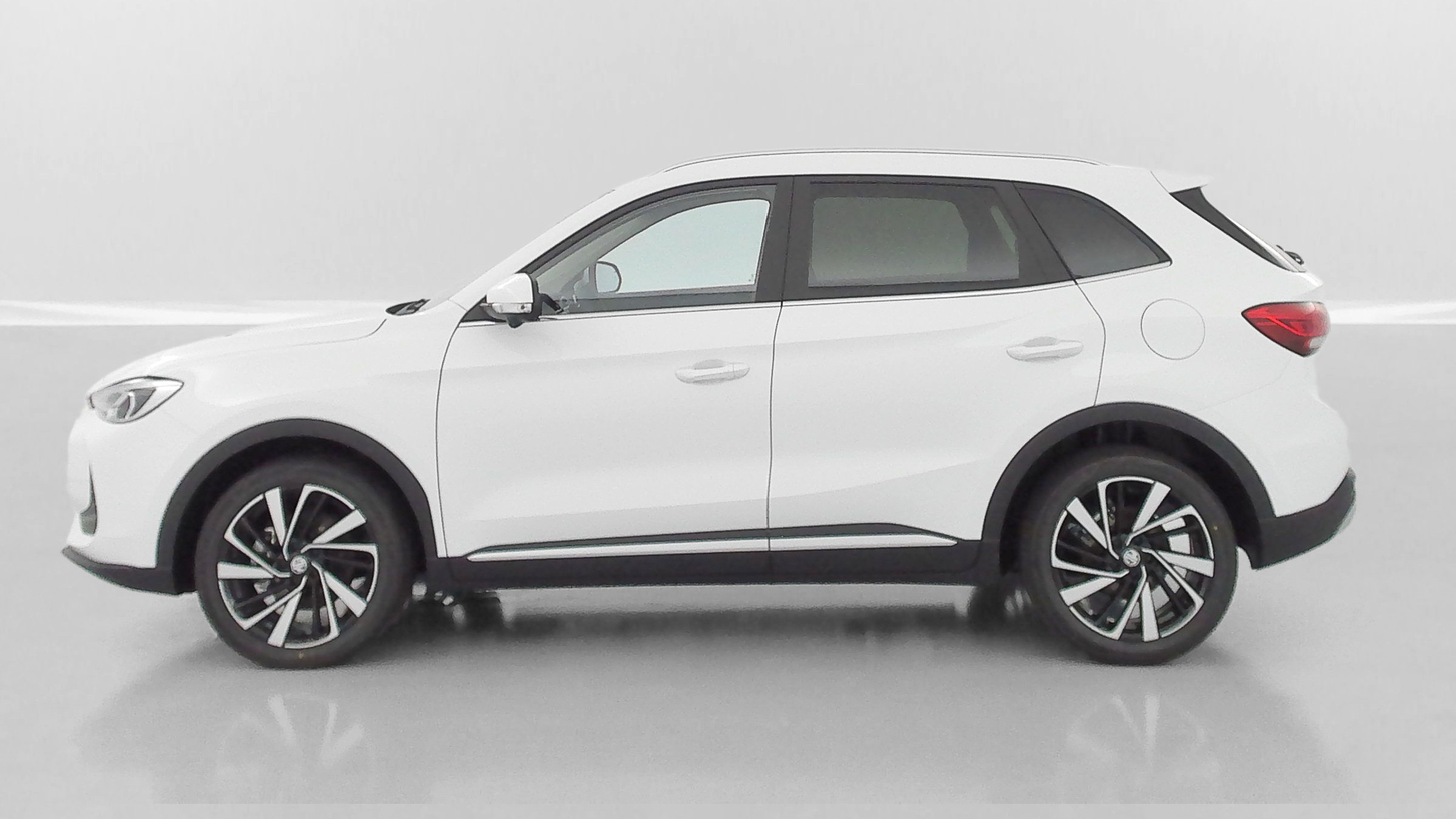 Vente en ligne Mg ZS ZS 1.5 L Hybrid+ 197ch Luxury au prix de 24 500 €