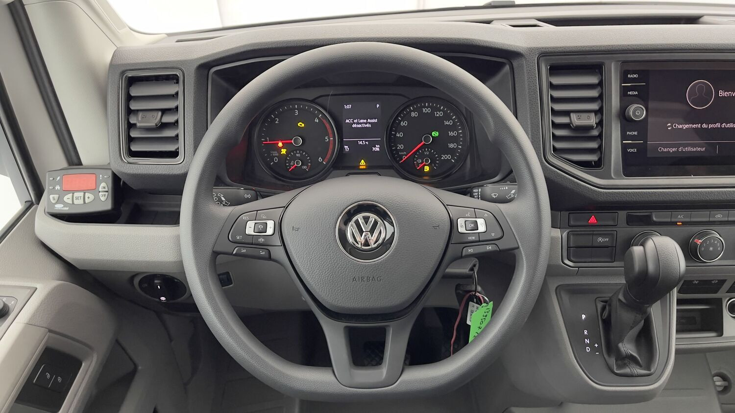 Vente en ligne Volkswagen Crafter Combi CRAFTER CC 35 L3 RJ 2.0 TDI 163ch Business BVA Frigo Lamberet au prix de 63 920 €