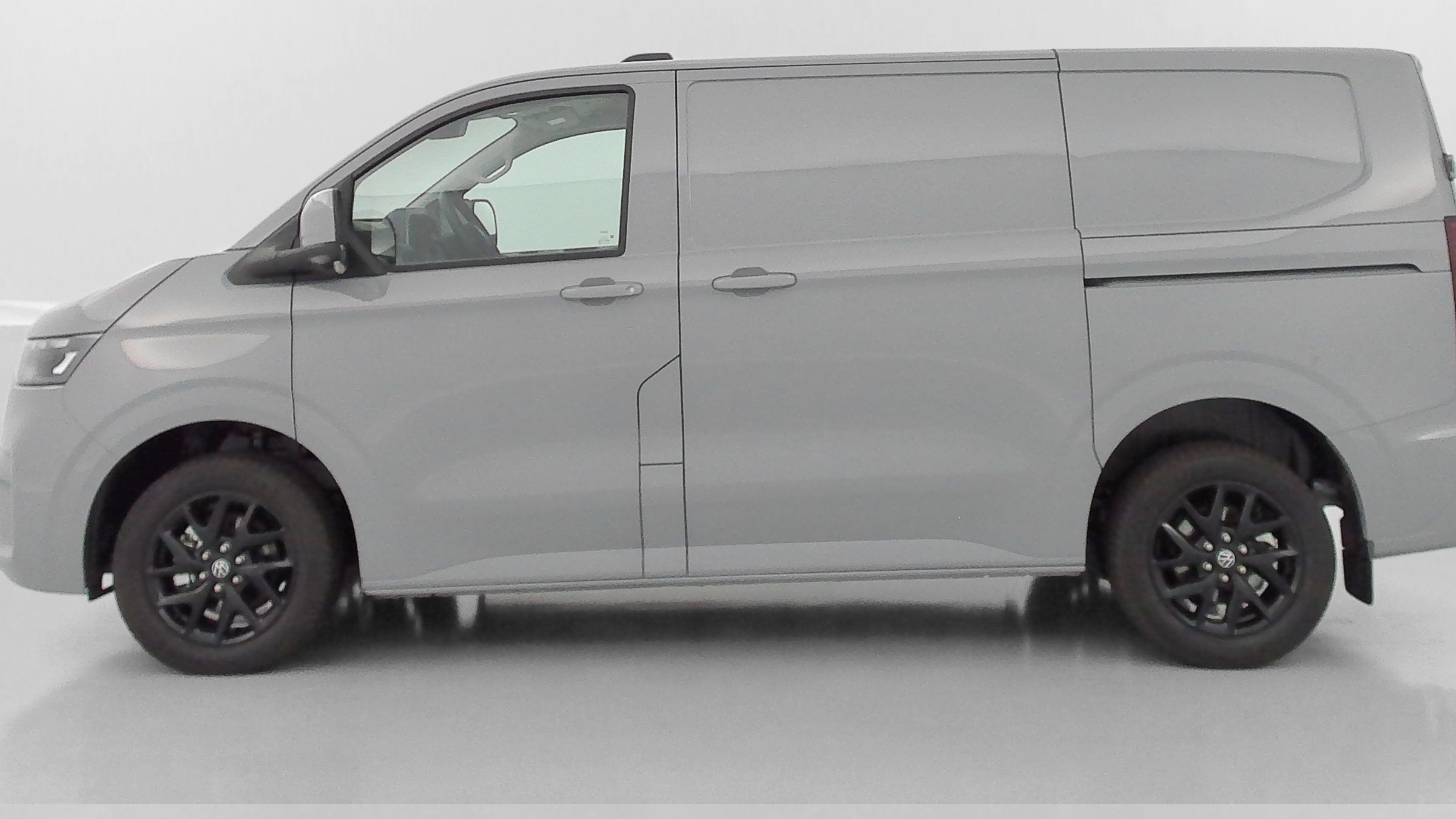 Vente en ligne Volkswagen Transporter TRANSPORTER T7 L1H1 2.0 TDI 150ch Business BVA8 au prix de 43 400 €