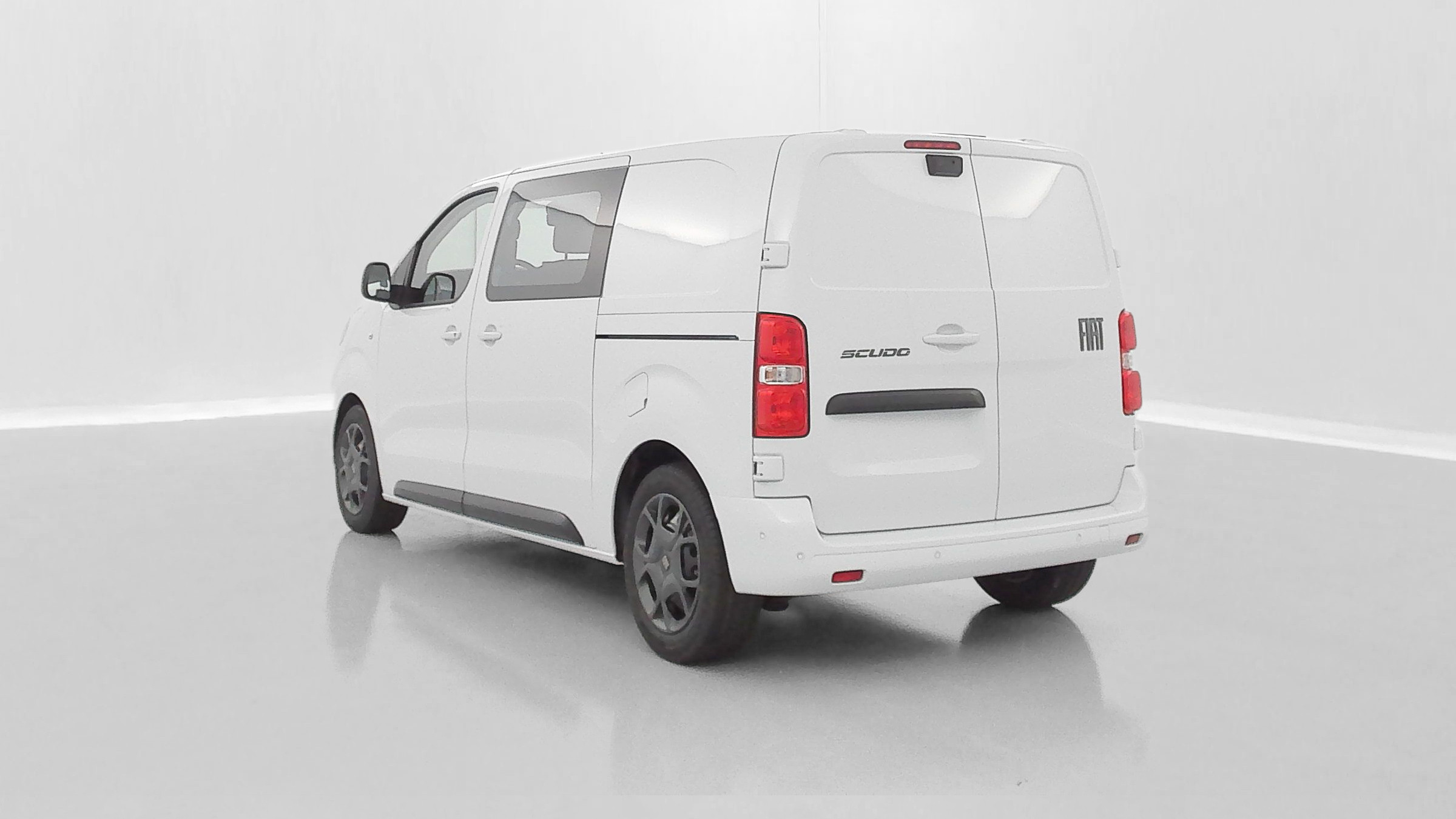 Vente en ligne Fiat Scudo SCUDO CA M 2.0 BlueHDi 180ch Pack Premium Connect EAT8 au prix de 37 160 €