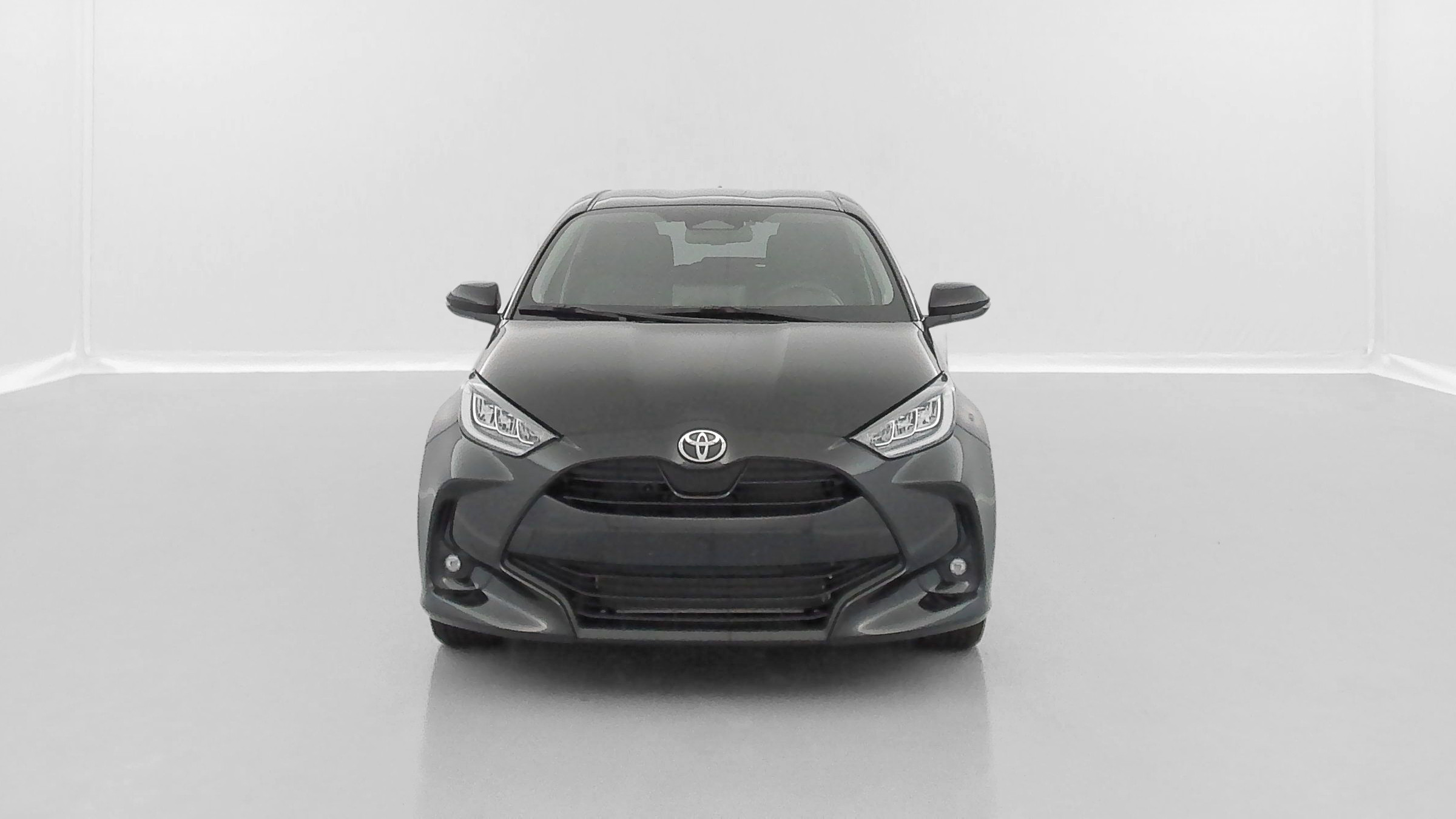 Vente en ligne Toyota Yaris YARIS  IV Hybride 116ch Design e-CVT au prix de 23 900 €