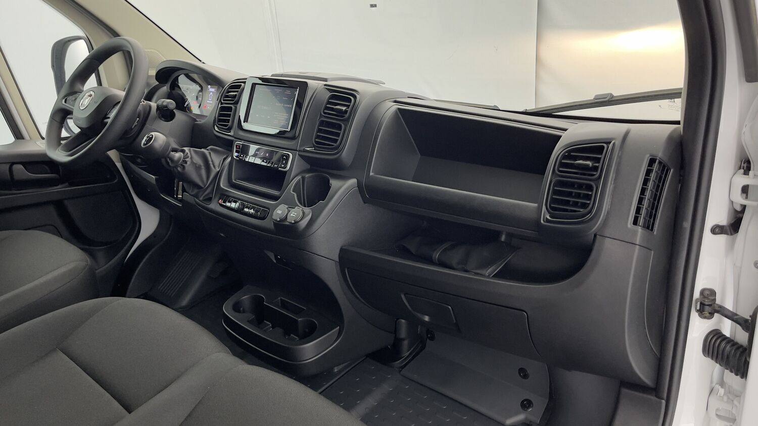 Vente en ligne Fiat Ducato Fourgon DUCATO 3.3 LH2 2.2 H3-Power 140ch Pack Pro Lounge Connect au prix de 31 880 €
