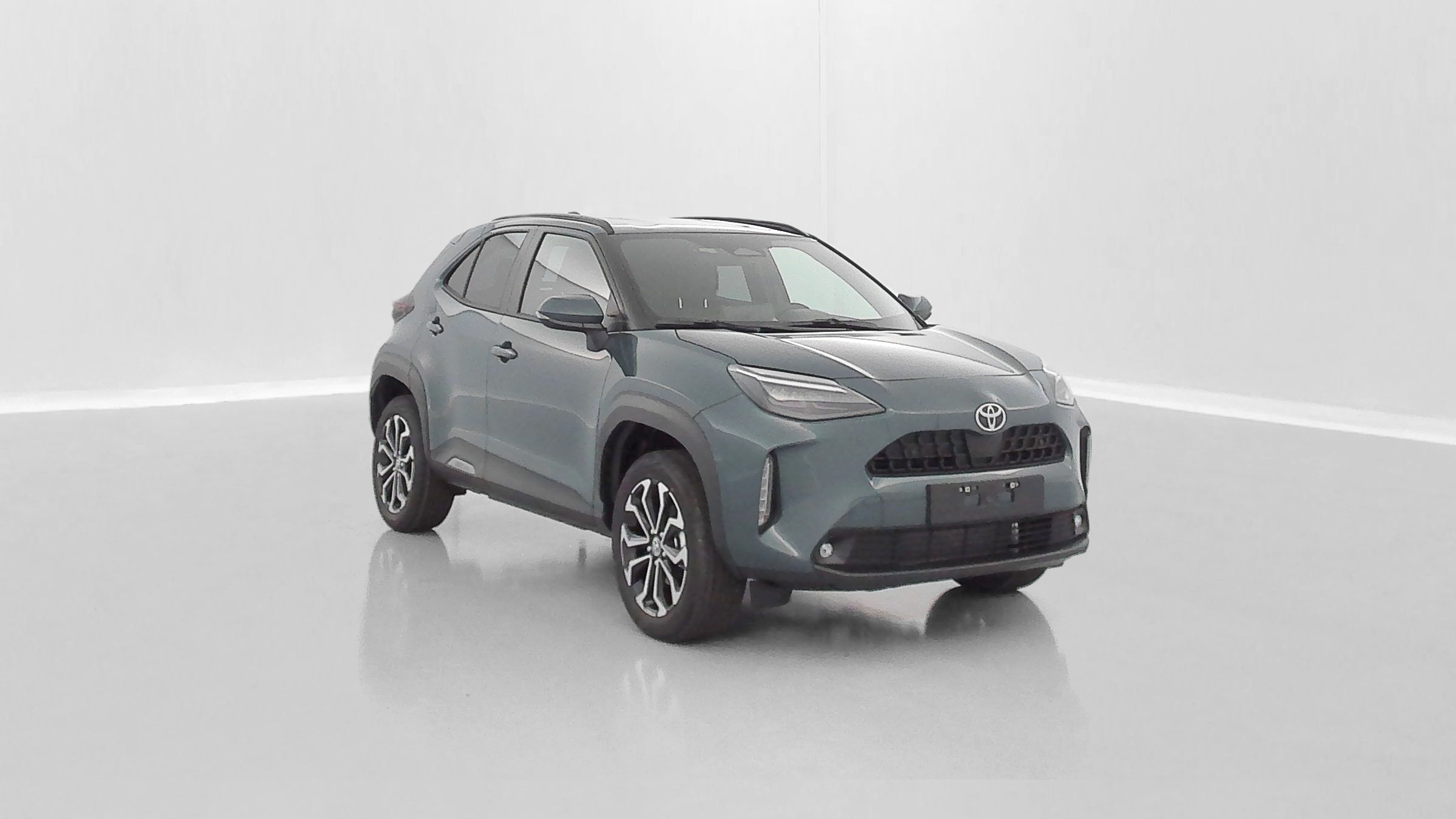 Vente en ligne Toyota Yaris Cross YARIS CROSS 1.5 Hybride 130h Design e-CVT au prix de 28 900 €