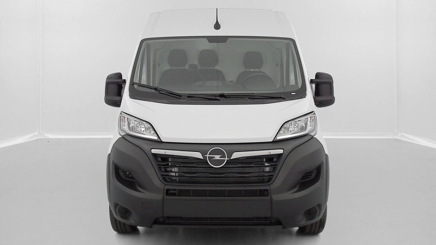 Vente en ligne Opel Movano MOVANO L2H2 35 2.2 BlueHDi 140ch Essentia au prix de 30 680 €
