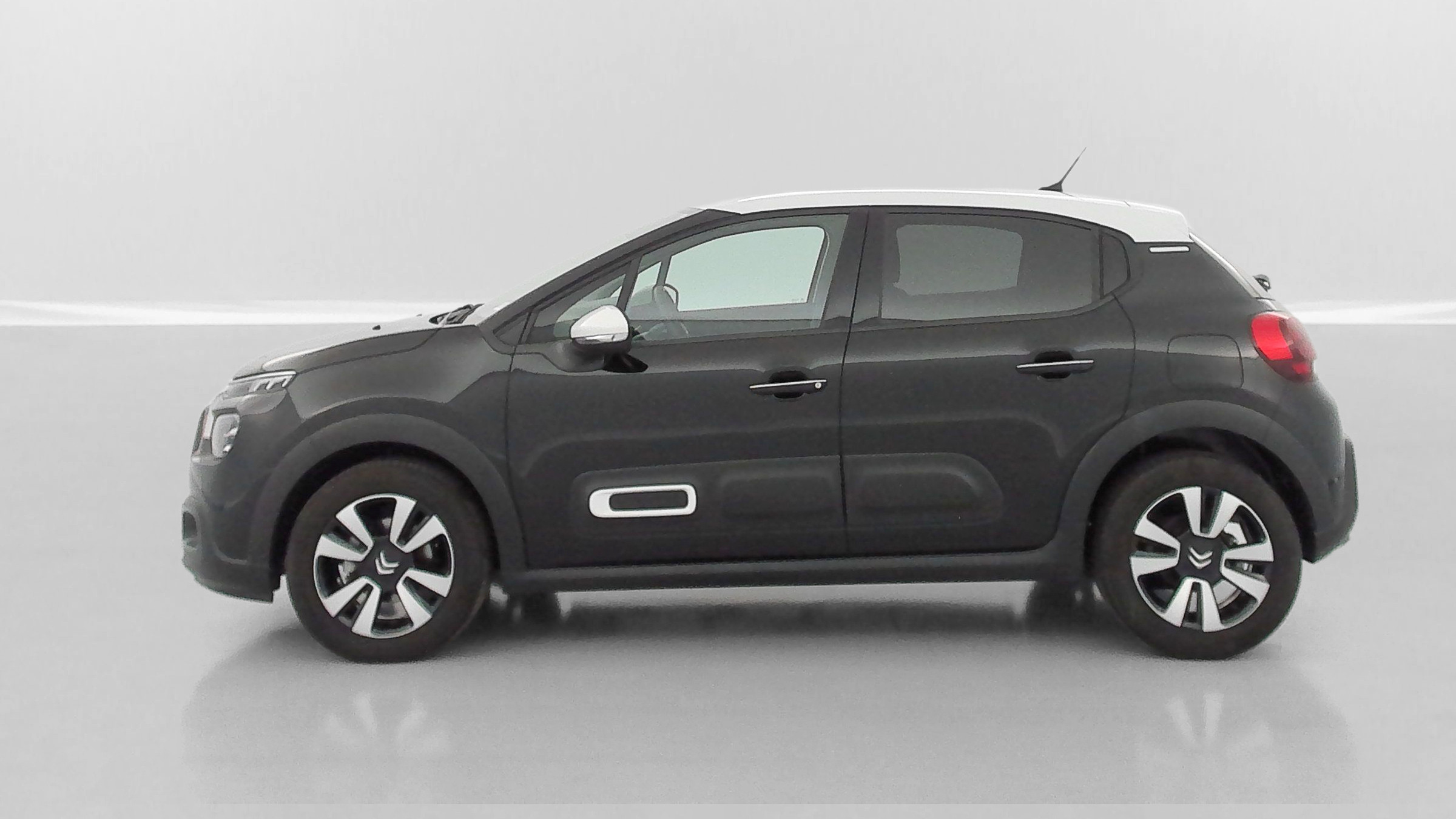 Vente en ligne Citroën C3 C3 III 1.2 PureTech 110ch Shine au prix de 16 600 €