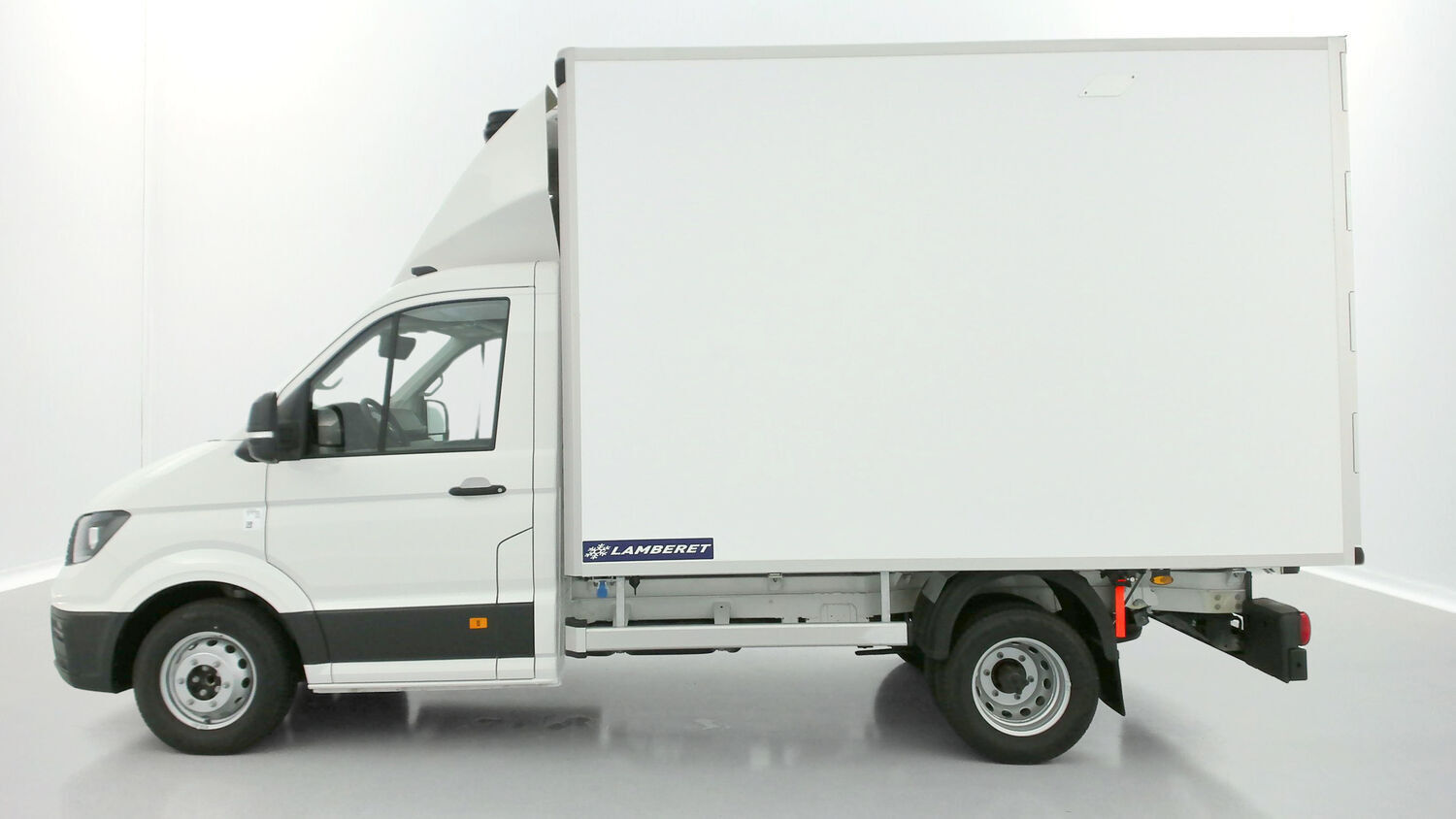 Vente en ligne Volkswagen Crafter Combi CRAFTER CC 35 L3 RJ 2.0 TDI 163ch Business BVA Frigo Lamberet au prix de 63 920 €