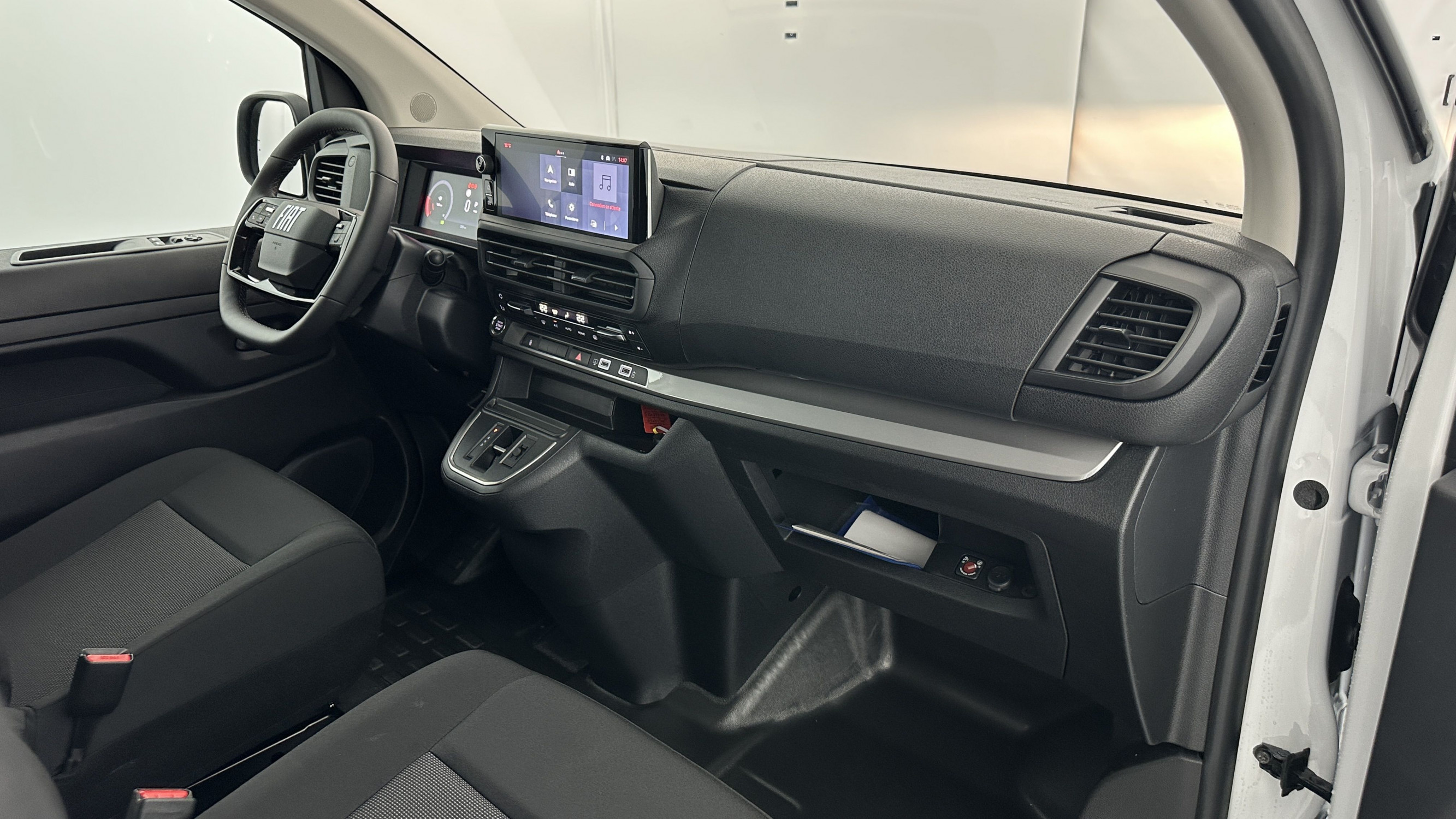 Vente en ligne Fiat Scudo SCUDO CA M 2.0 BlueHDi 180ch Pack Premium Connect EAT8 au prix de 37 160 €