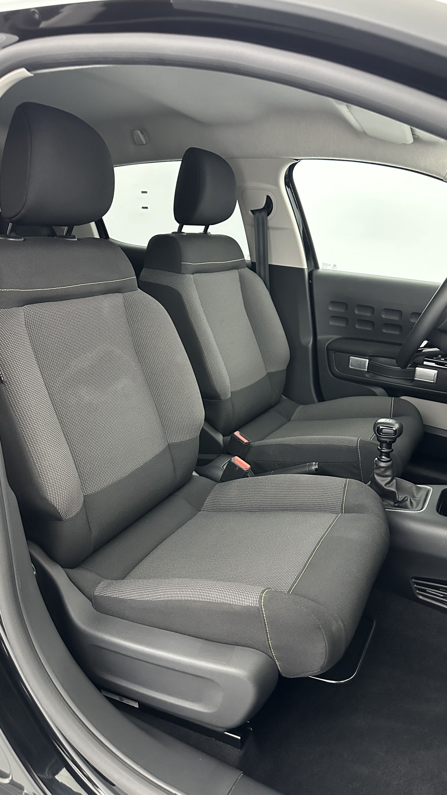 Vente en ligne Citroën C3 C3 III 1.2 PureTech 110ch Shine au prix de 16 600 €