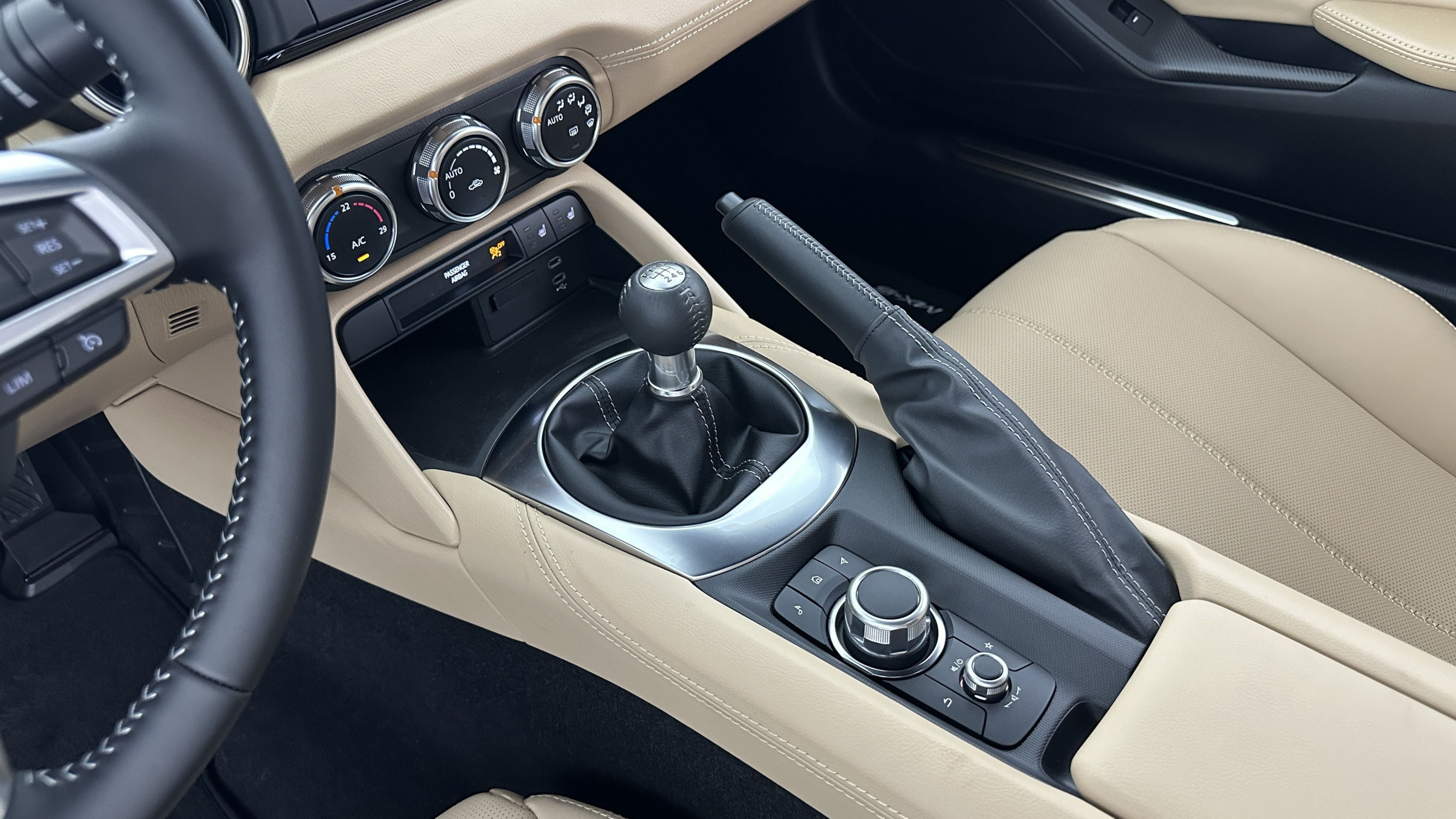 Vente en ligne Mazda MX-5 MX-5 ROADSTER 1.5 SKYACTIV-G 132ch Kazari au prix de 35 710 €