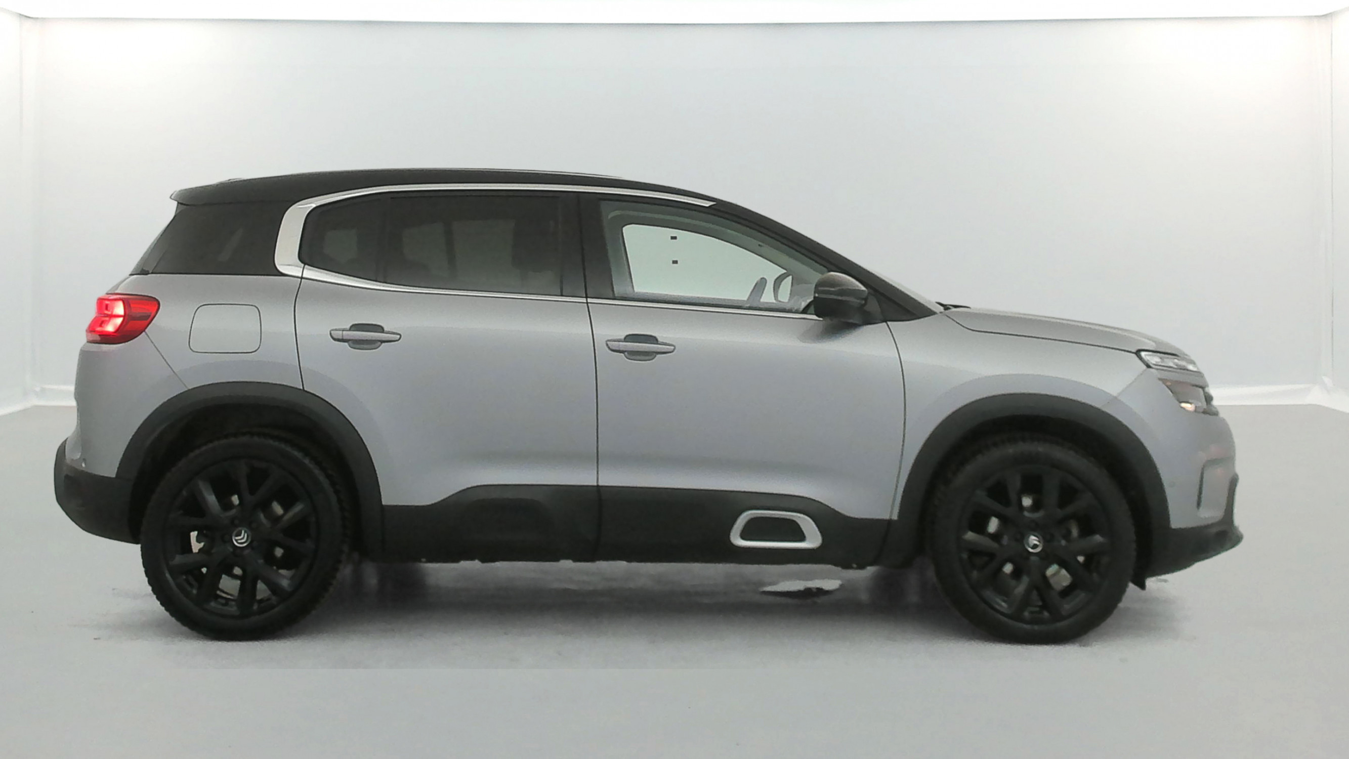 Vente en ligne Citroën C5 Aircross BlueHDi 130ch Feel EAT8 Suréquipé au prix de 15 990 €