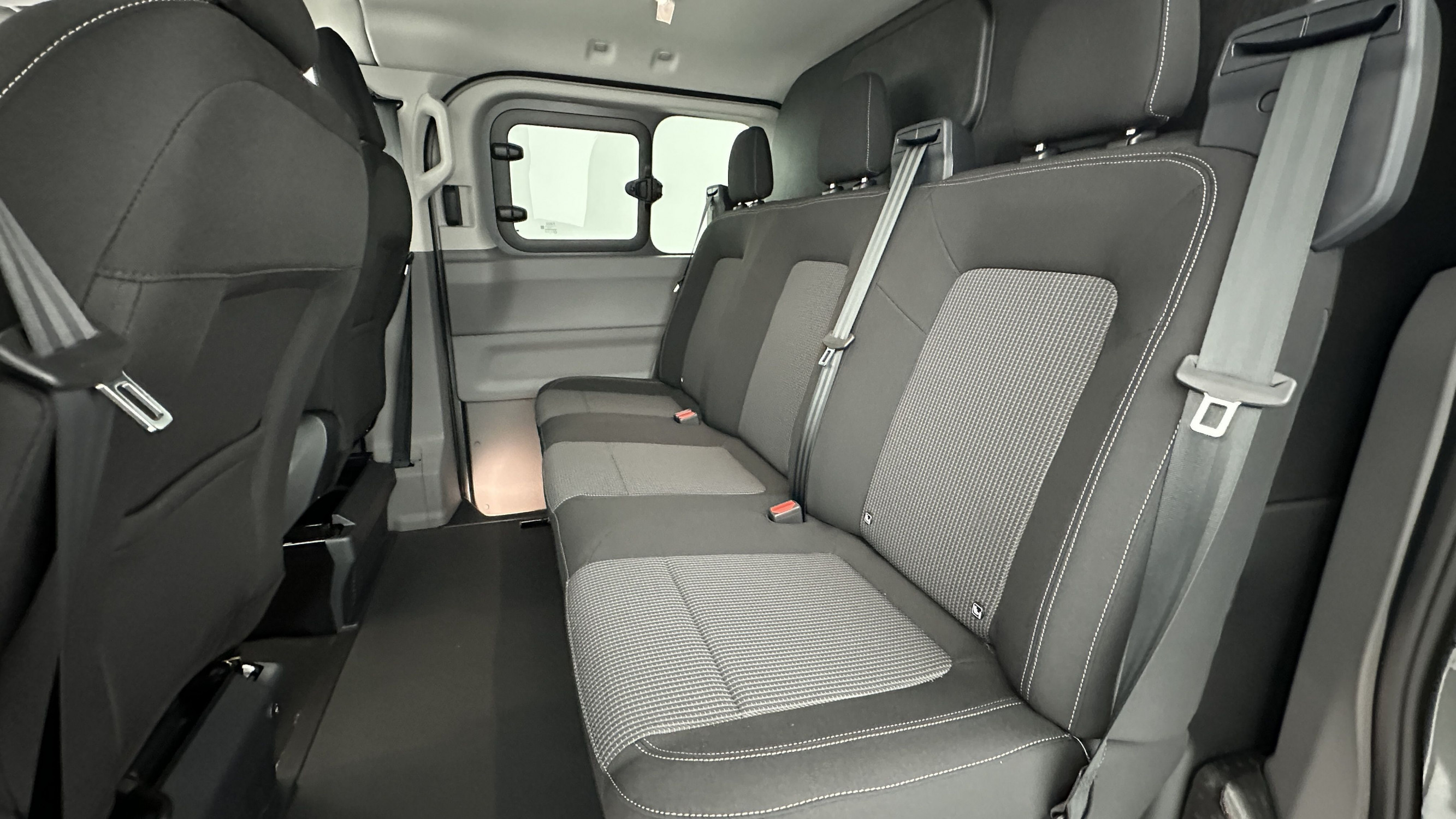 Vente en ligne Volkswagen Transporter TRANSPORTER PROCAB T7 L1H1 2.0 TDI 170ch Business BVA8 au prix de 50 720 €