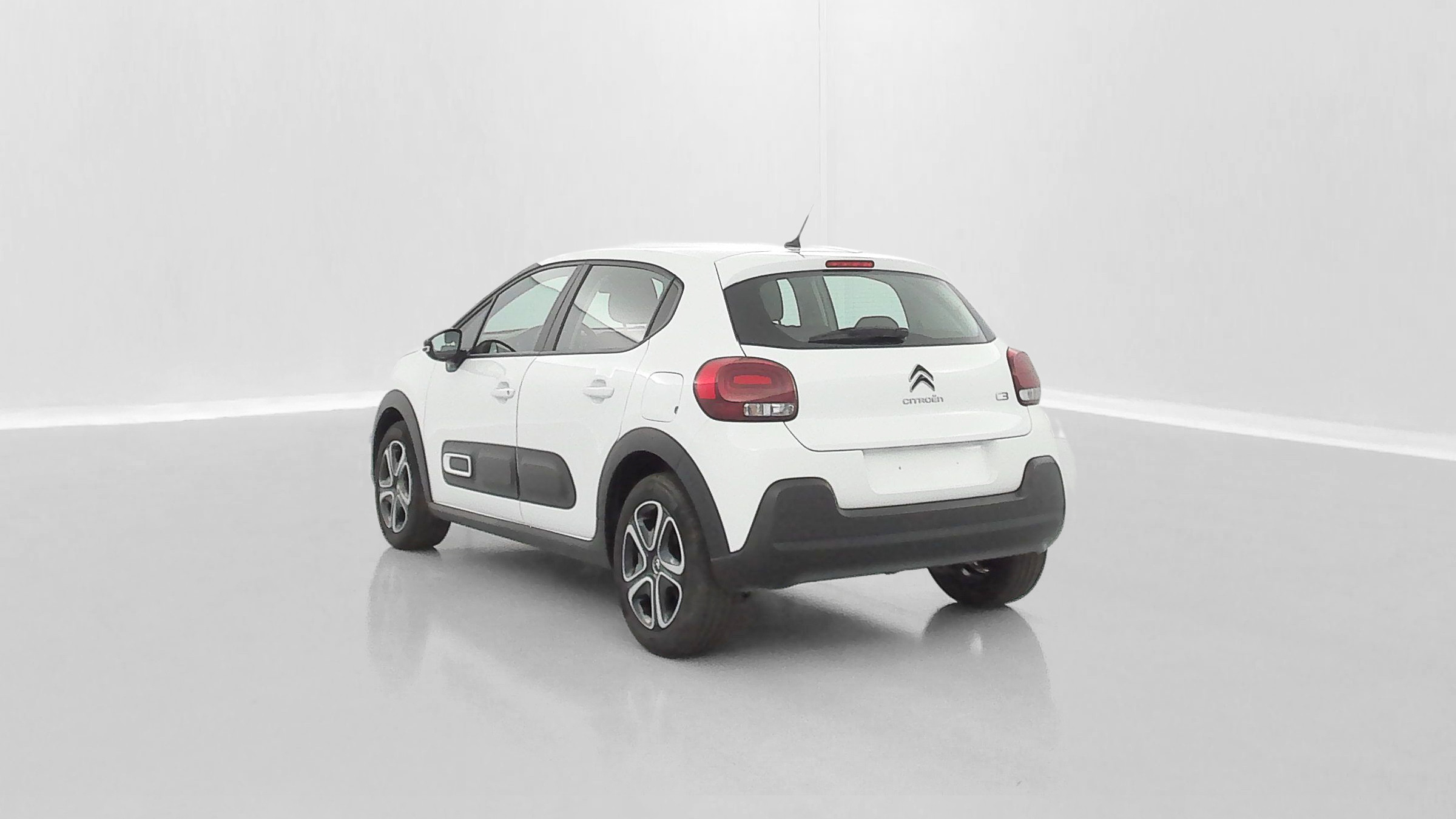Vente en ligne Citroën C3 C3 1.2 PureTech 83ch Feel Pack au prix de 16 600 €