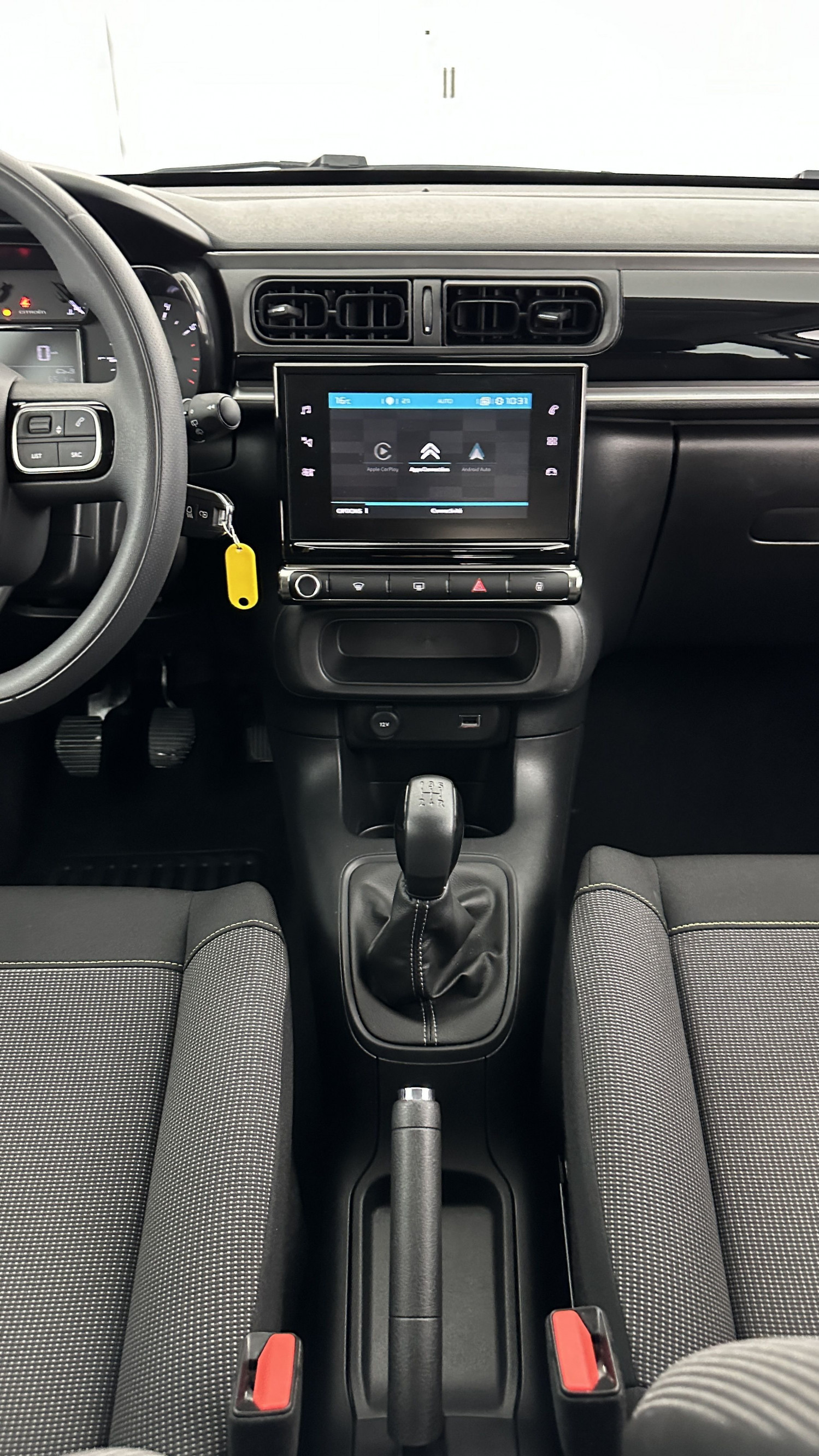 Vente en ligne Citroën C3 C3 1.2 PureTech 83ch Feel Pack au prix de 16 600 €