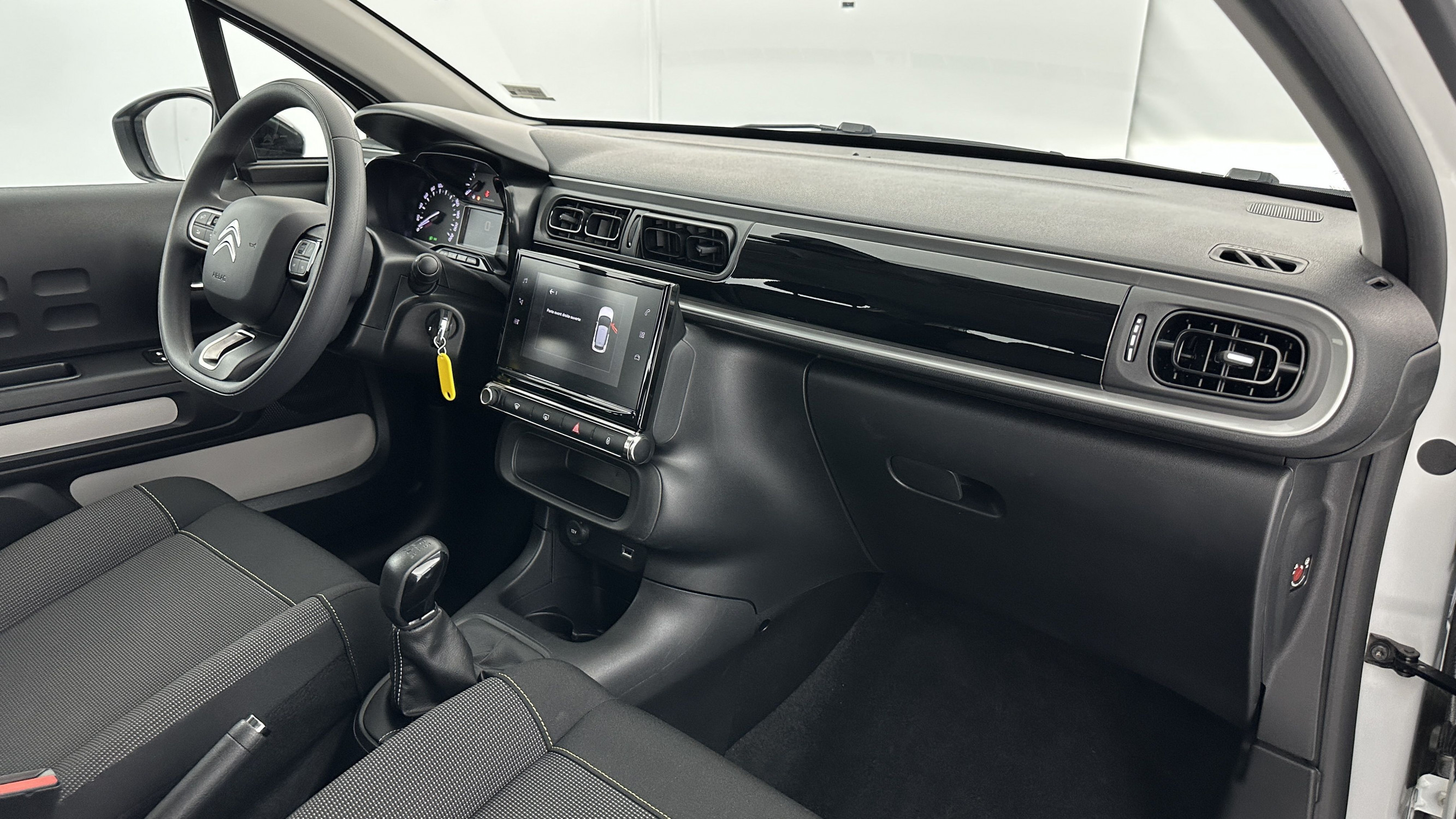 Vente en ligne Citroën C3 C3 1.2 PureTech 83ch Feel Pack au prix de 16 600 €