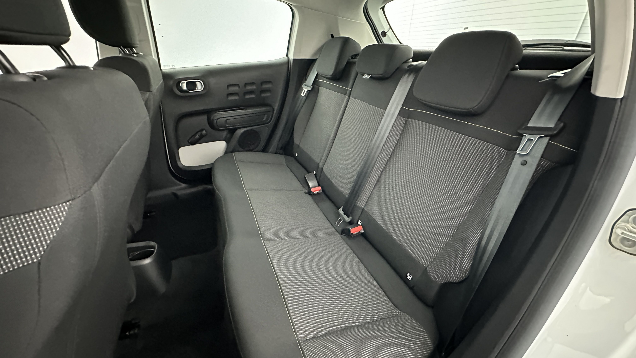 Vente en ligne Citroën C3 C3 1.2 PureTech 83ch Feel Pack au prix de 16 600 €