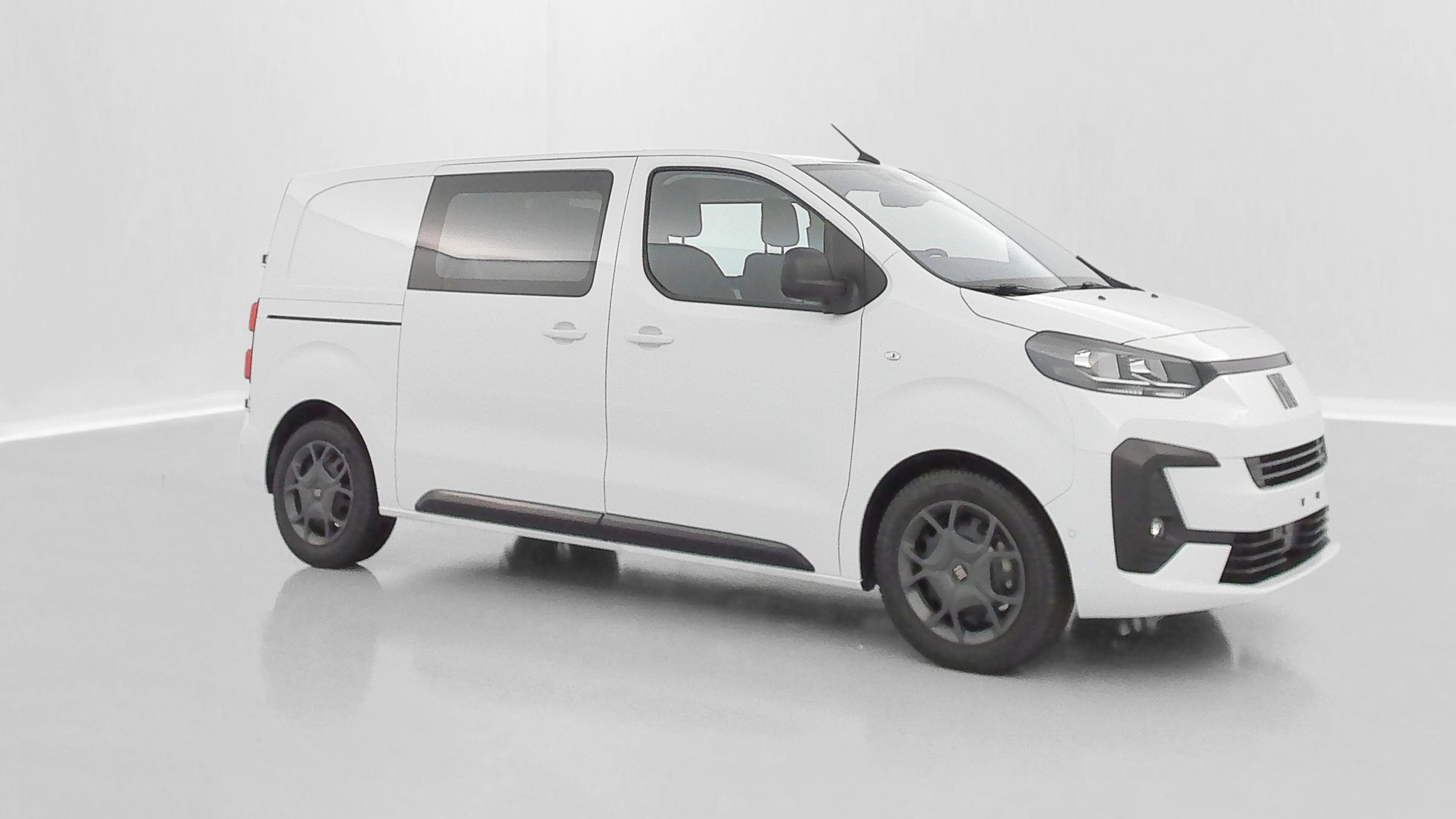 Vente en ligne Fiat Scudo SCUDO CA M 2.0 BlueHDi 180ch Pack Premium Connect EAT8 au prix de 37 160 €
