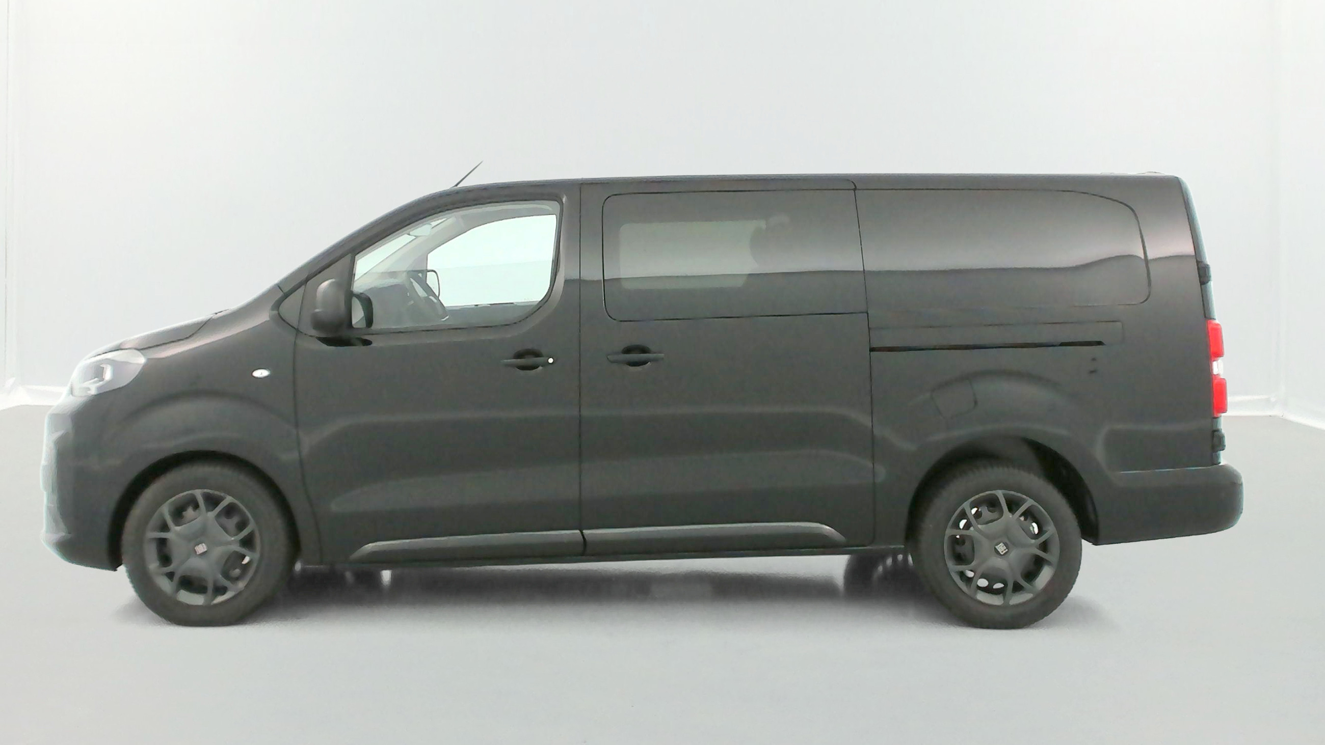 Vente en ligne Fiat Scudo SCUDO CA XL 2.0 BlueHDi 180ch Pack Premium Connect EAT8 au prix de 39 080 €