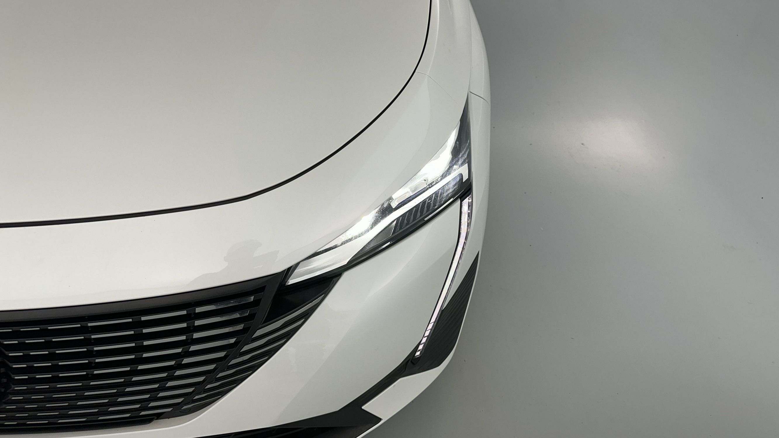 Vente en ligne Peugeot 308 308 III 1.2 Puretech 130ch Allure Pack EAT8 au prix de 21 080 €
