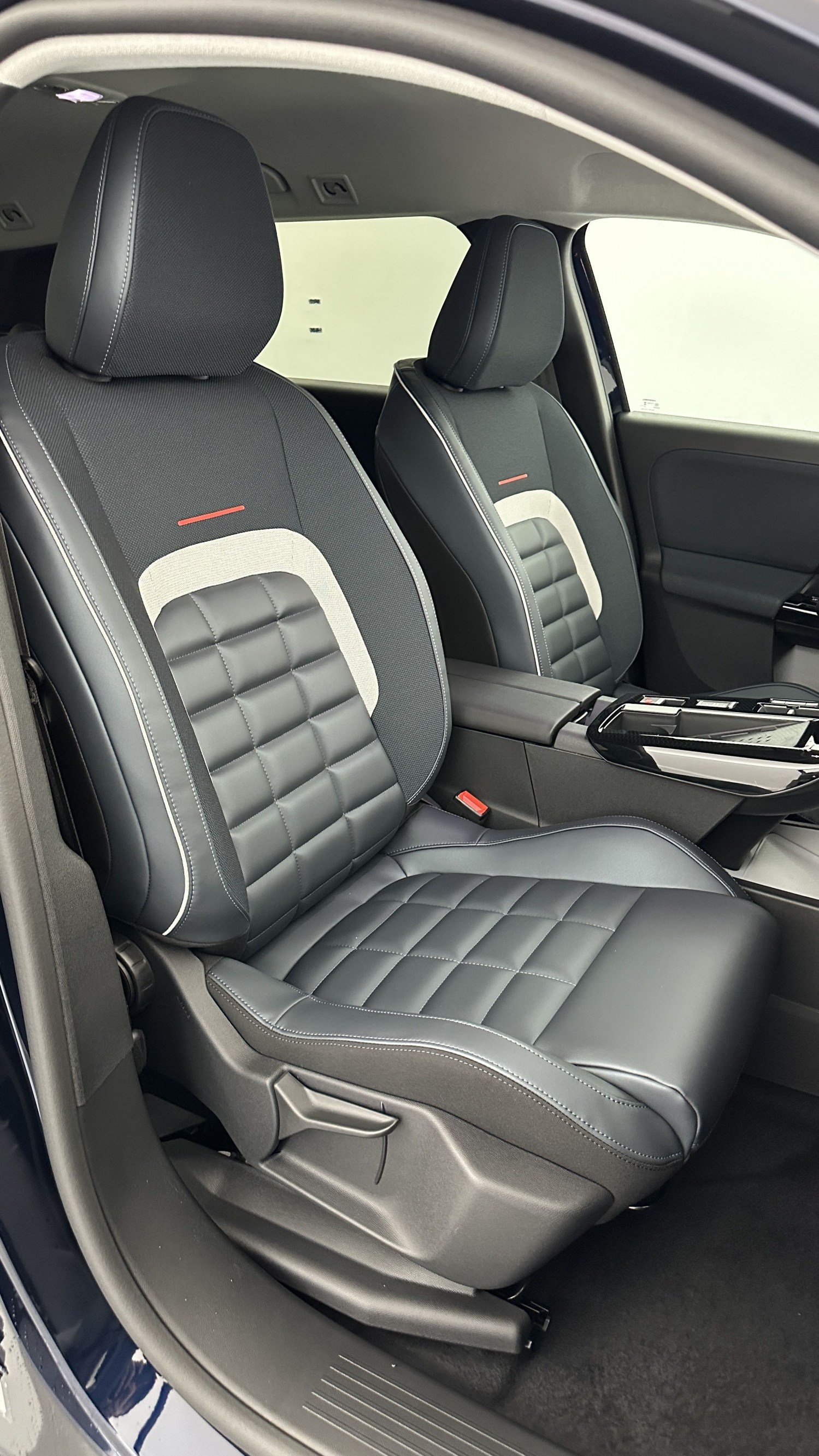 Vente en ligne Citroën C5 Aircross C5 AIRCROSS II 1.2 Hybride 145ch Max e-DCS6 au prix de 32 900 €