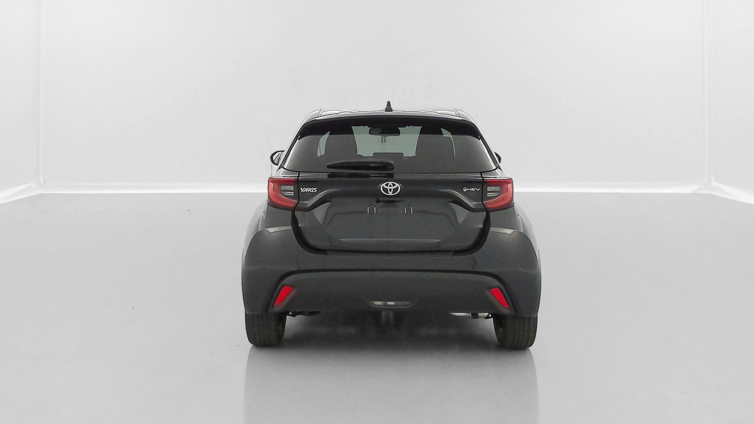 Vente en ligne Toyota Yaris YARIS  IV Hybride 116ch Design e-CVT au prix de 23 900 €