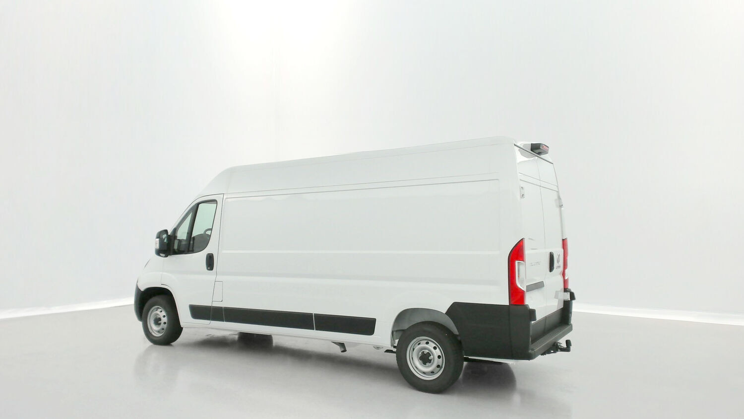 Vente en ligne Fiat Ducato Fourgon DUCATO 3.3 LH2 2.2 H3-Power 140ch Pack Pro Lounge Connect au prix de 31 880 €