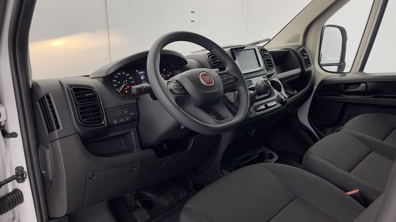 Vente en ligne Fiat Ducato Fourgon DUCATO 3.3 LH2 2.2 H3-Power 140ch Pack Pro Lounge Connect au prix de 31 880 €