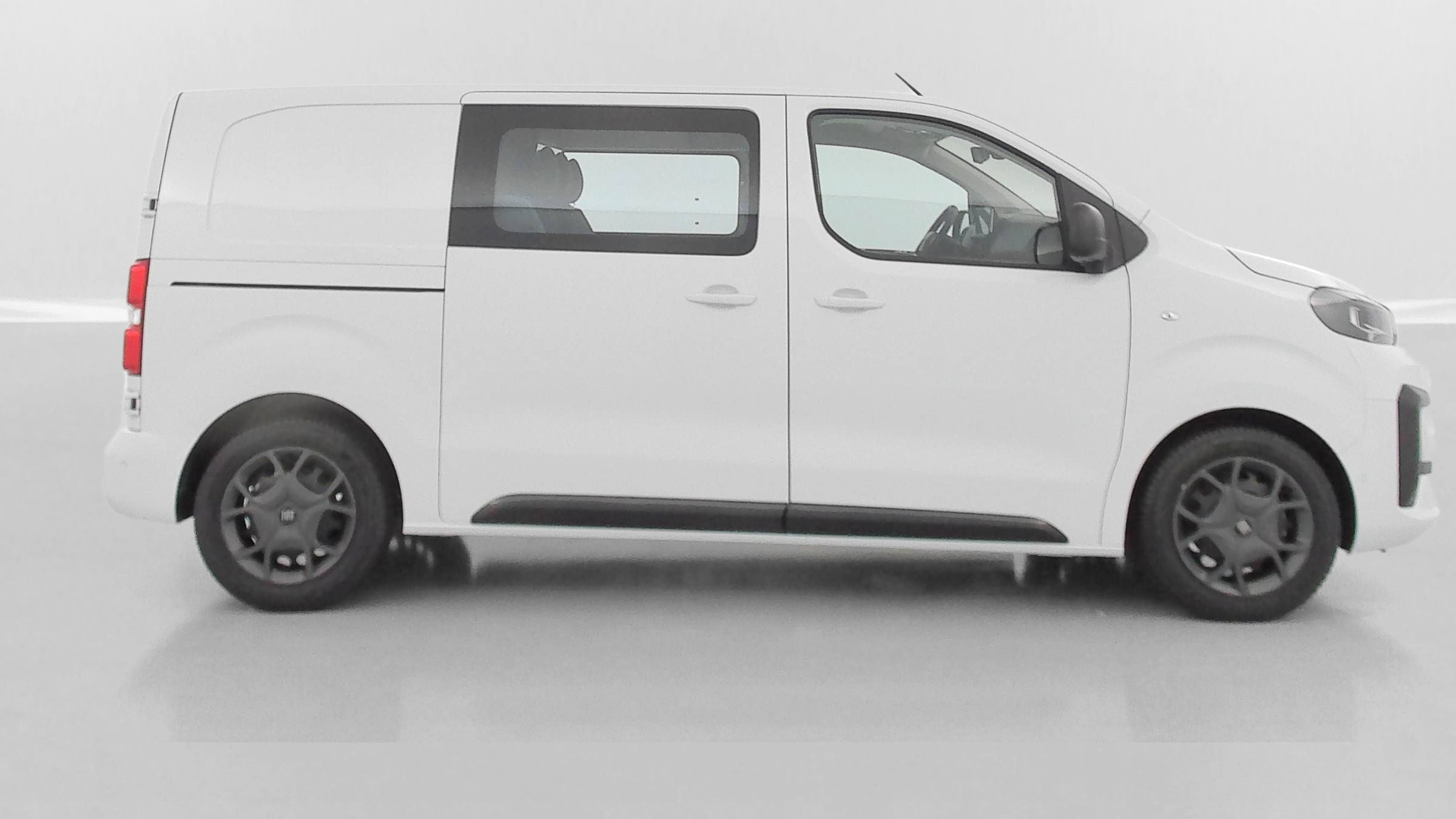 Vente en ligne Fiat Scudo SCUDO CA M 2.0 BlueHDi 180ch Pack Premium Connect EAT8 au prix de 37 160 €