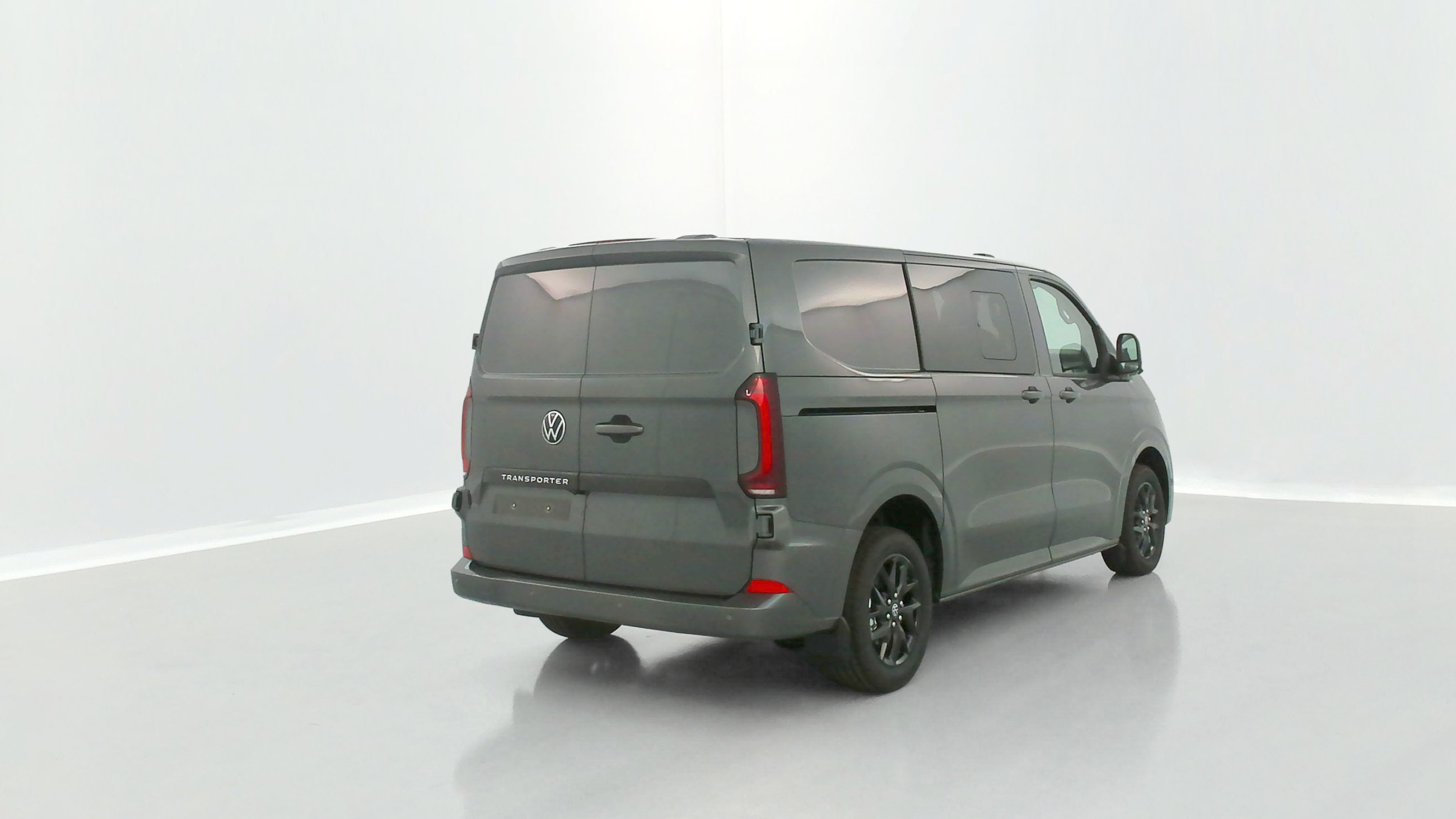 Vente en ligne Volkswagen Transporter TRANSPORTER PROCAB T7 L1H1 2.0 TDI 170ch Business BVA8 au prix de 50 720 €
