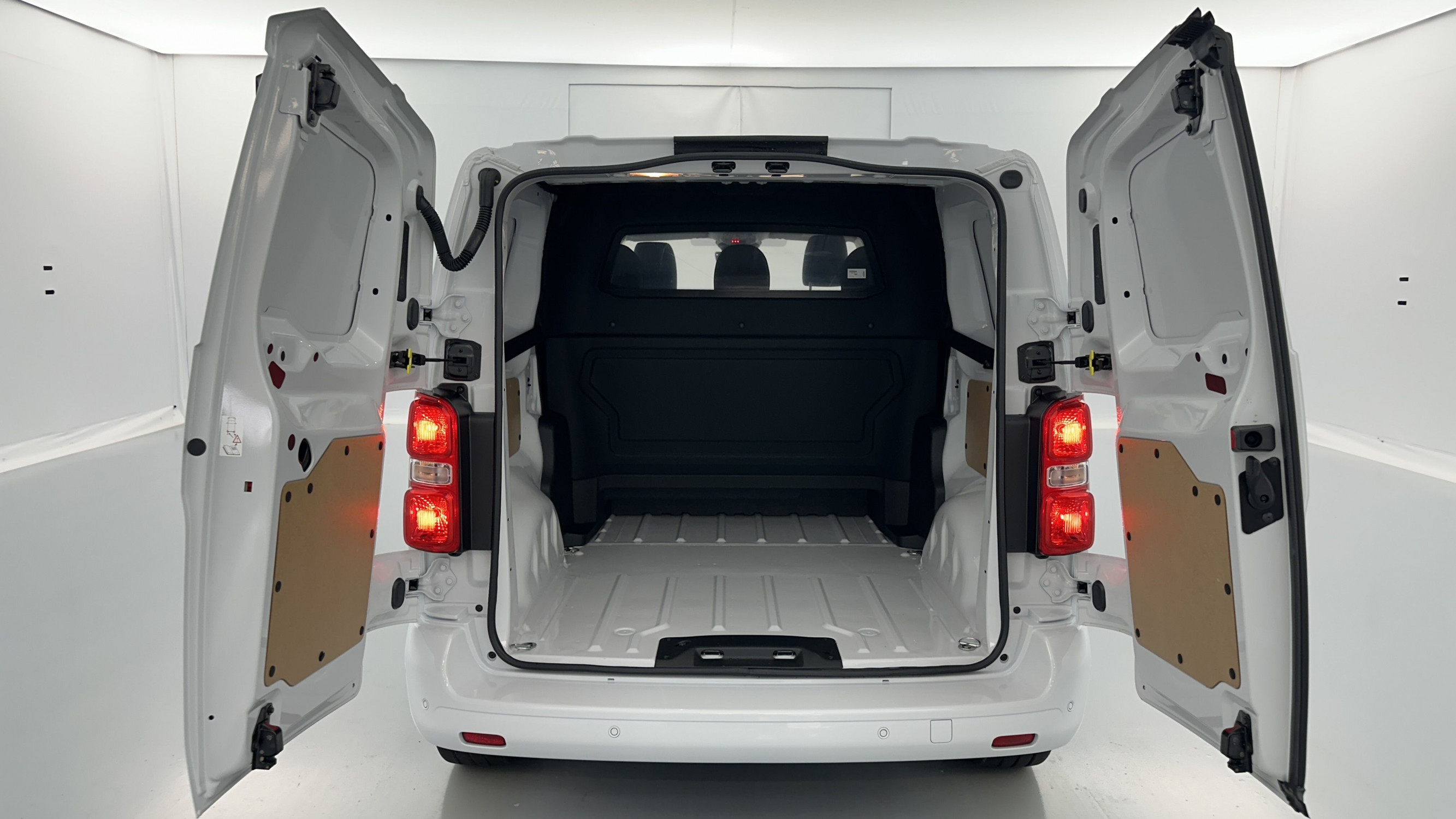 Vente en ligne Fiat Scudo SCUDO CA M 2.0 BlueHDi 180ch Pack Premium Connect EAT8 au prix de 37 160 €