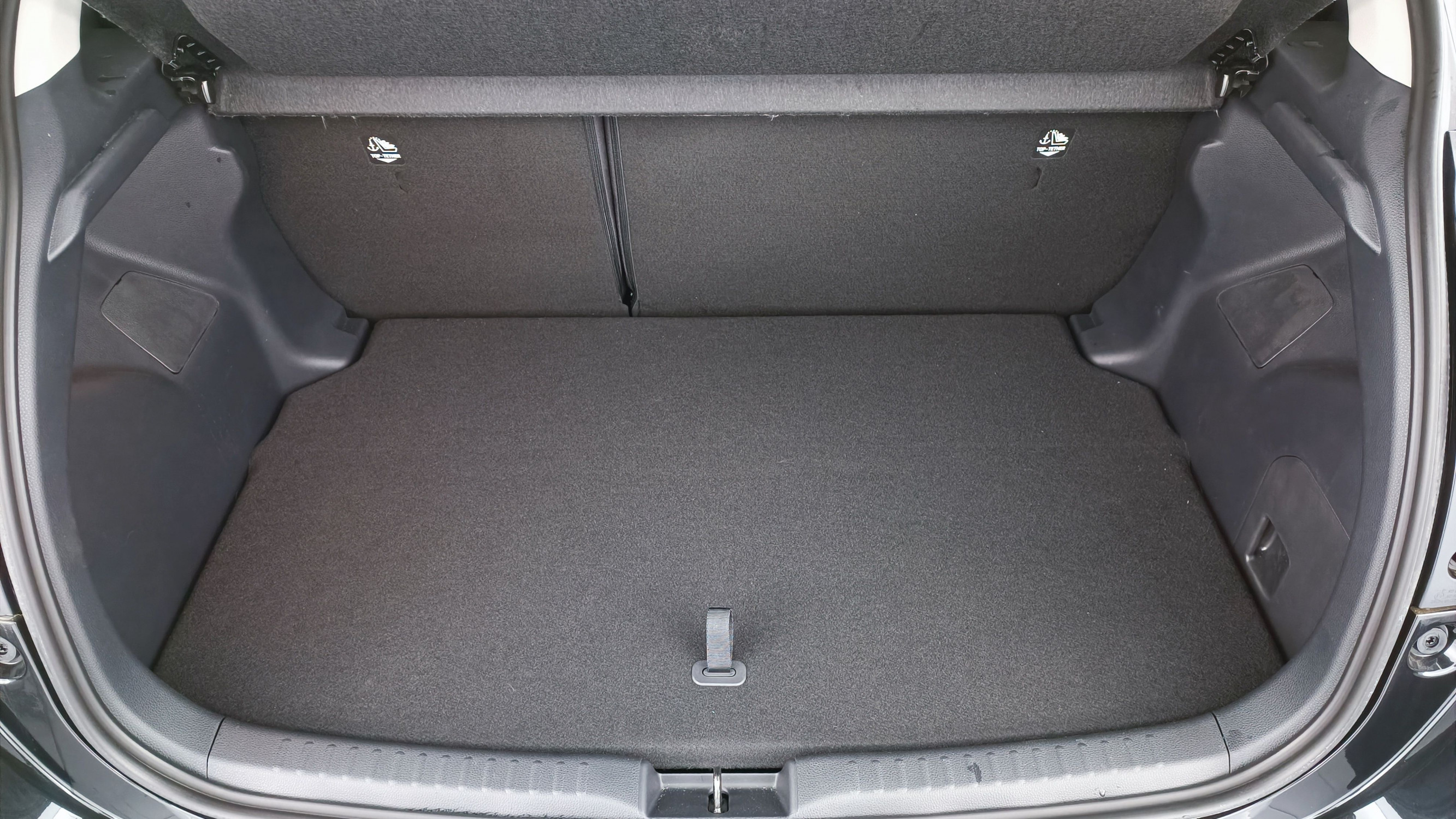 Vente en ligne Toyota Yaris YARIS  IV Hybride 116ch Design e-CVT au prix de 23 900 €