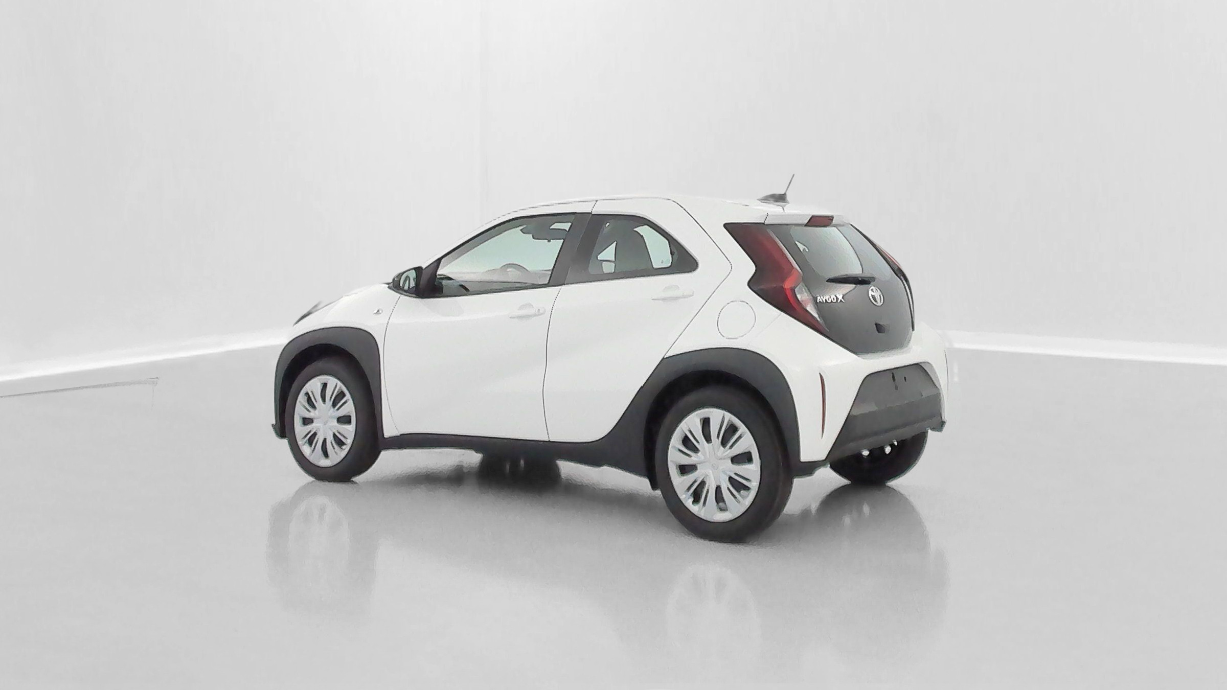 Vente en ligne Toyota Aygo X AYGO X 1.0 VVT-i 72ch Dynamic S-CVT au prix de 18 500 €