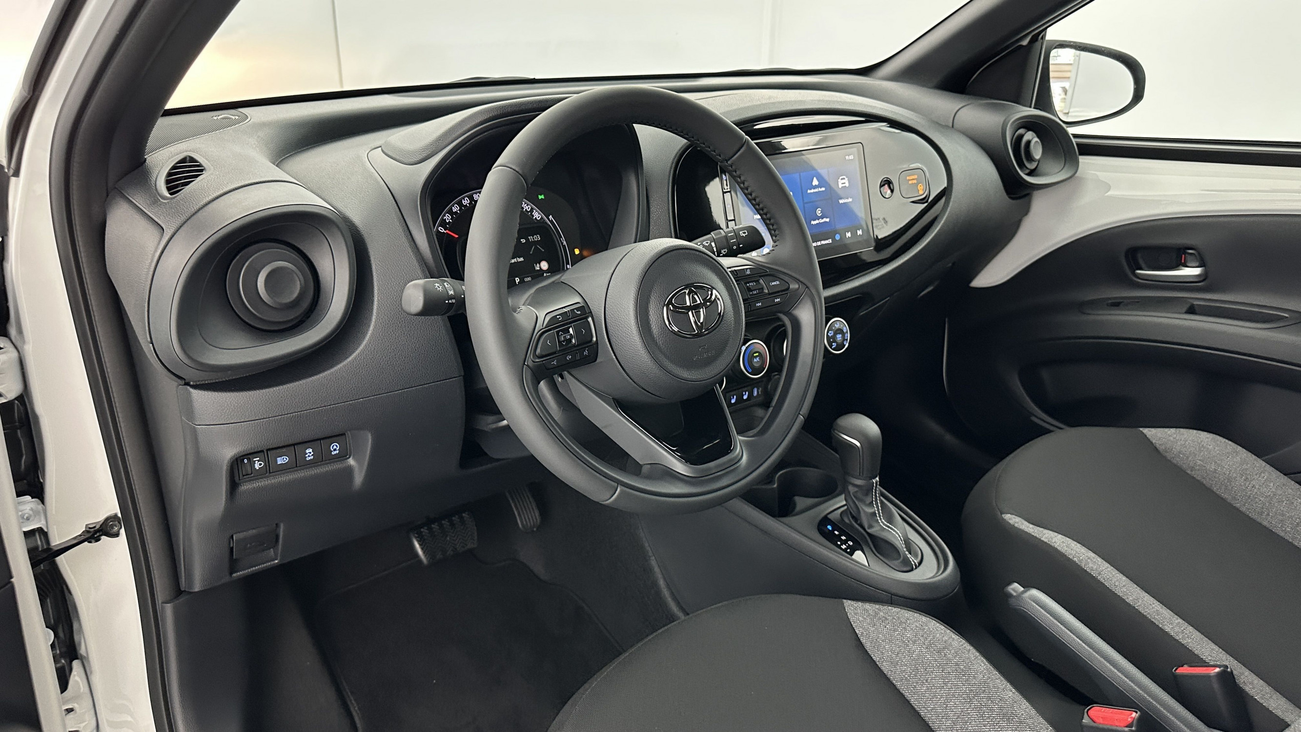 Vente en ligne Toyota Aygo X AYGO X 1.0 VVT-i 72ch Dynamic S-CVT au prix de 18 500 €