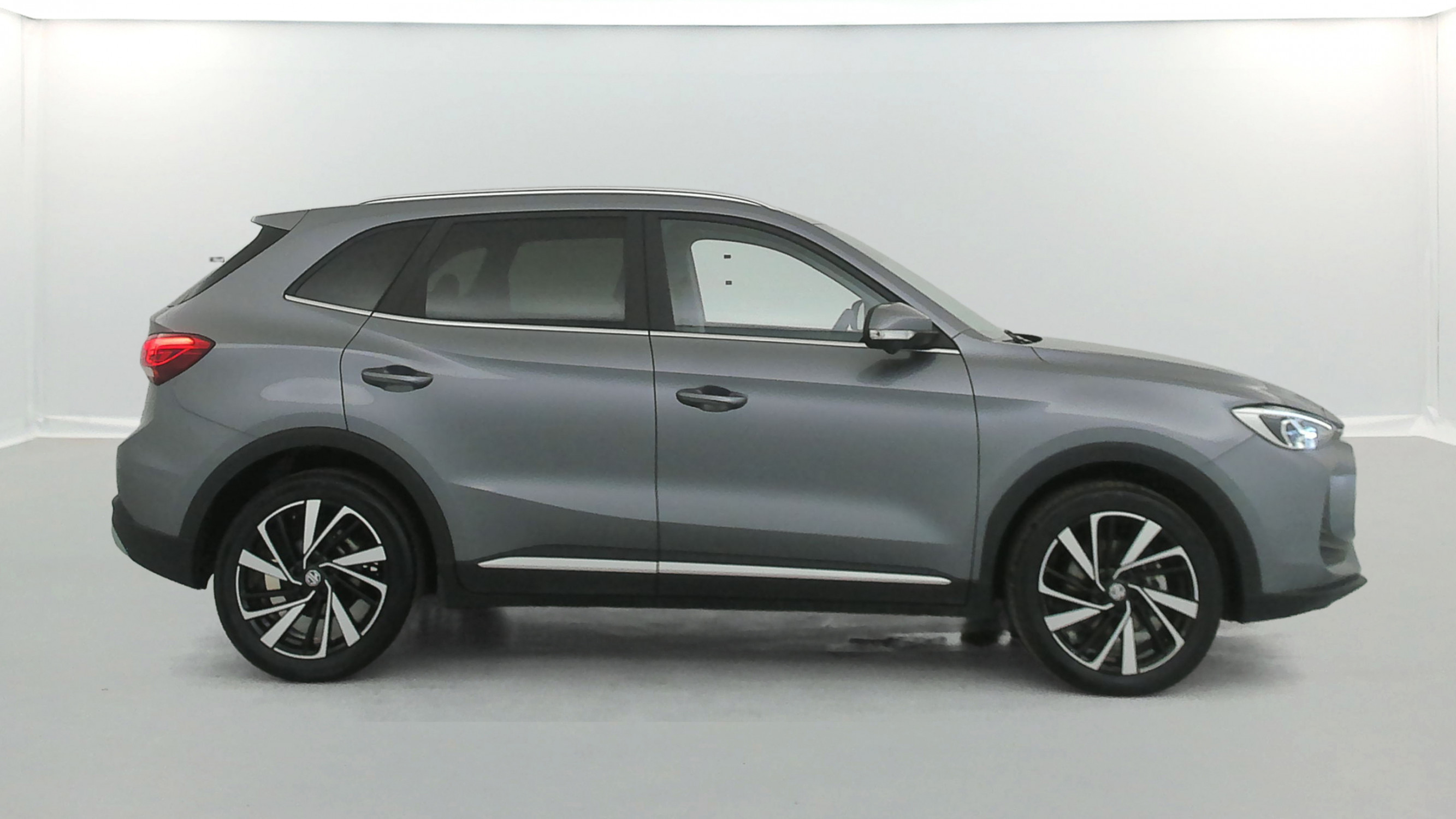 Vente en ligne Mg ZS 1.5 Hybrid+ 197ch Luxury au prix de 20 790 €