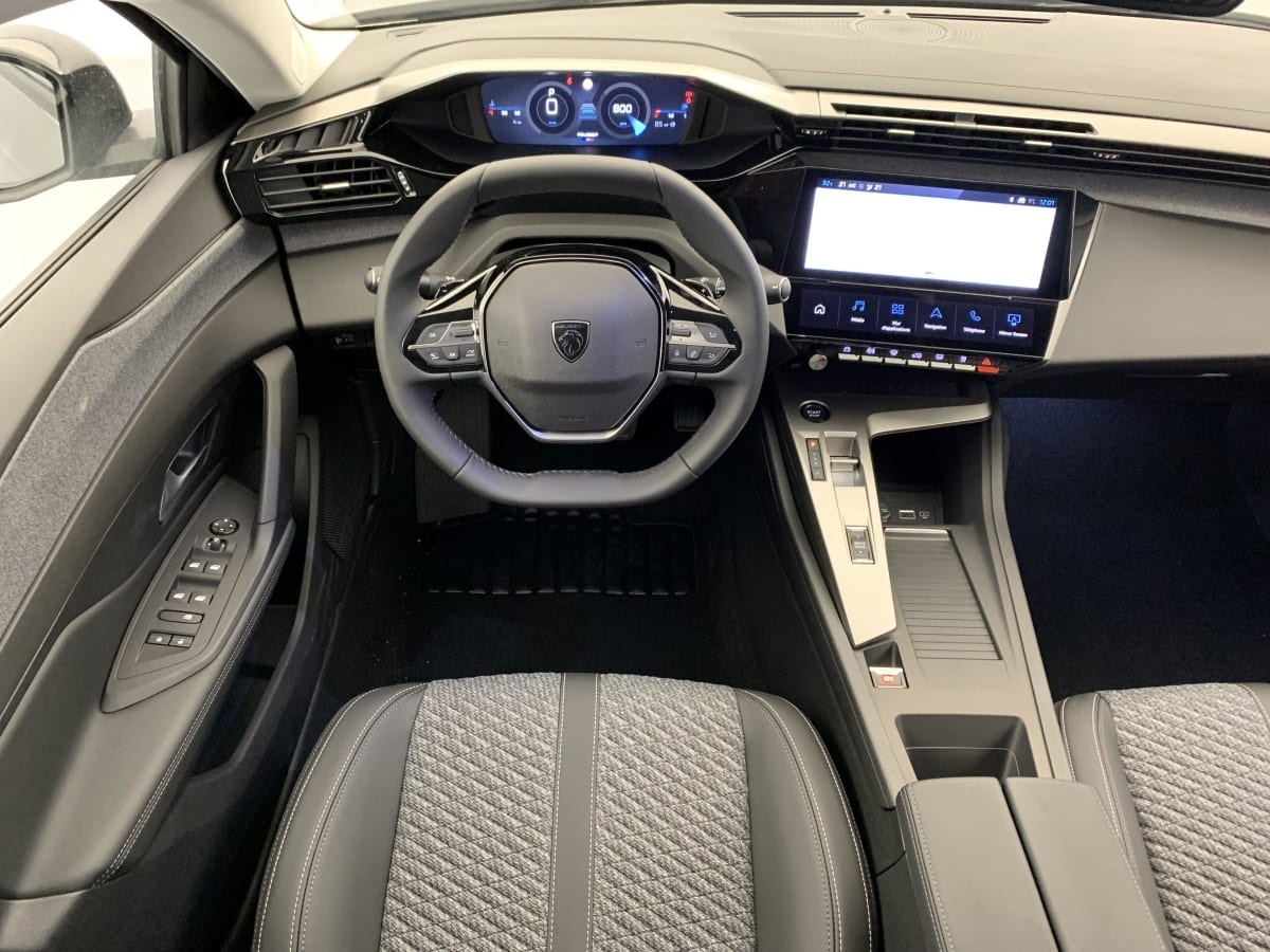 Vente en ligne Peugeot 308 BLUEHDI 130CH S S EAT8 ALLURE au prix de 27 280 €