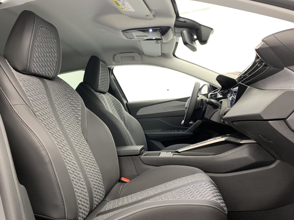 Vente en ligne Peugeot 308 BLUEHDI 130CH S S EAT8 ALLURE au prix de 27 280 €